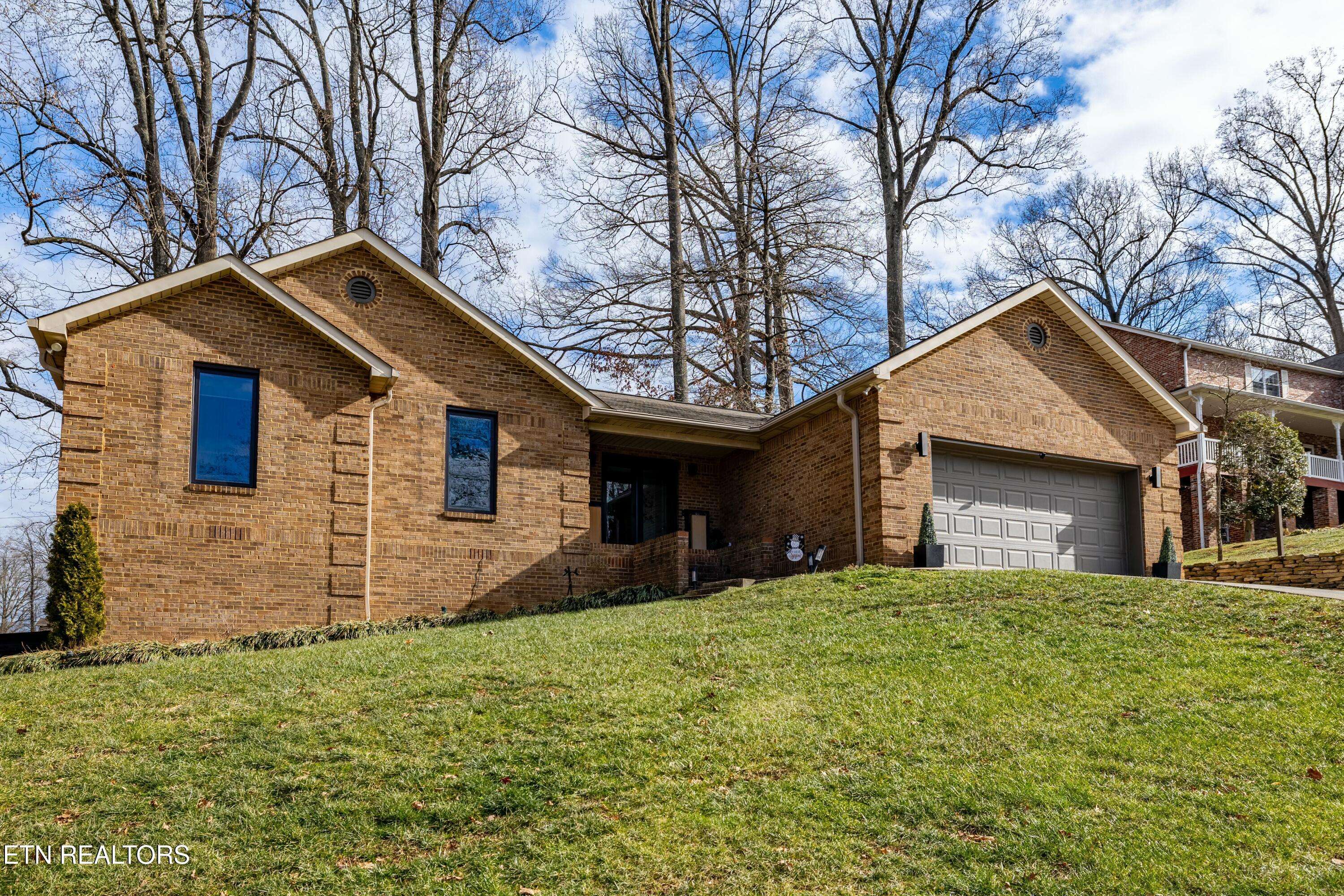 Maryville, TN 37801,1008 Saint Johns DR