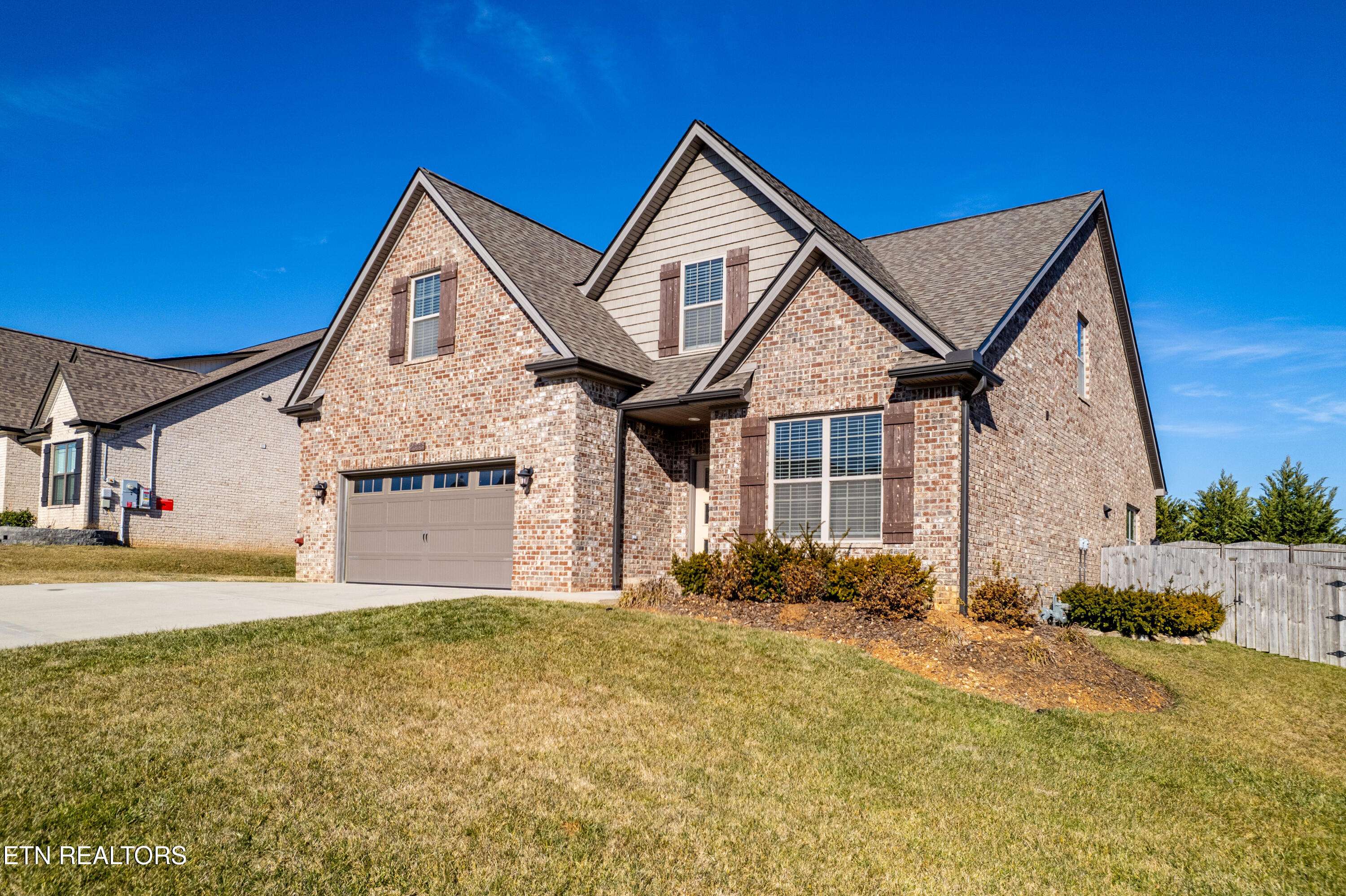 Knoxville, TN 37932,2333 Hickory Crest LN