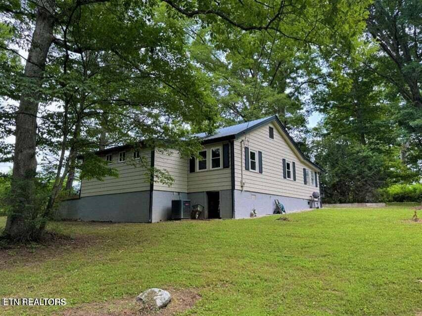 Townsend, TN 37882,213 Tom Henry Rd