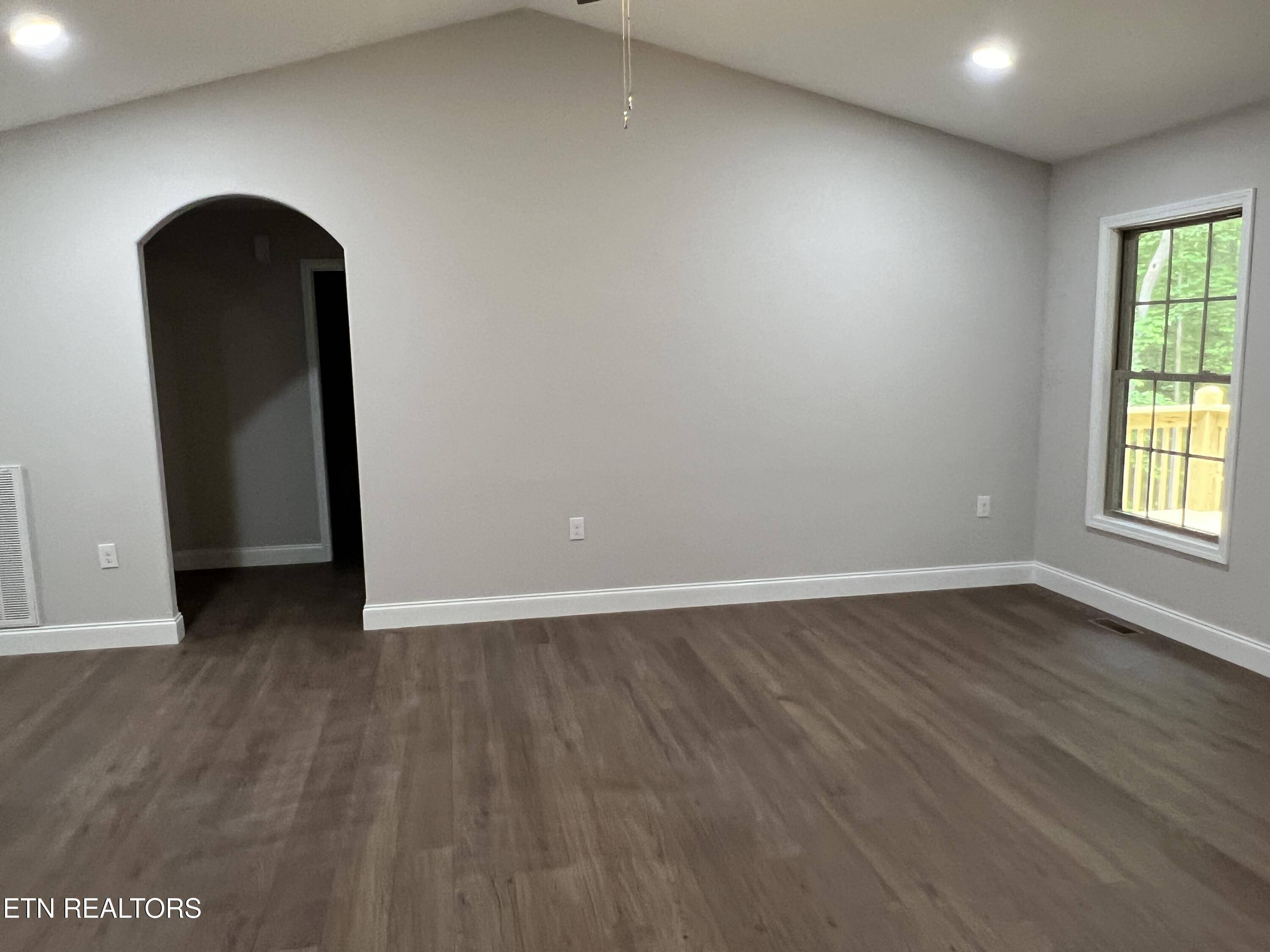 Monterey, TN 38574,1116 Arrowhead Rd