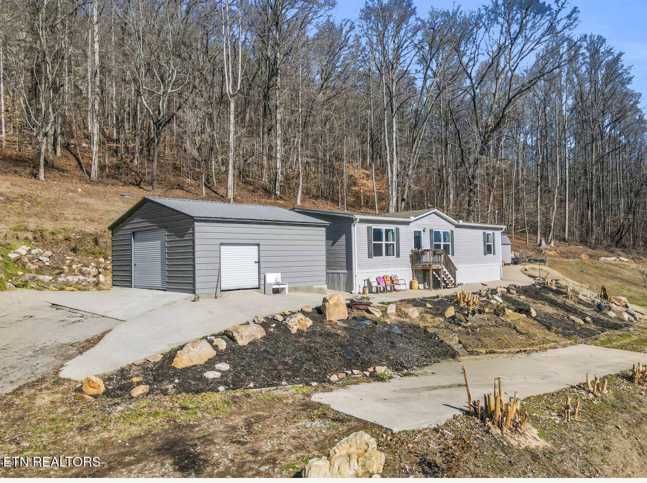 Oliver Springs, TN 37840,626 Hen Valley Rd