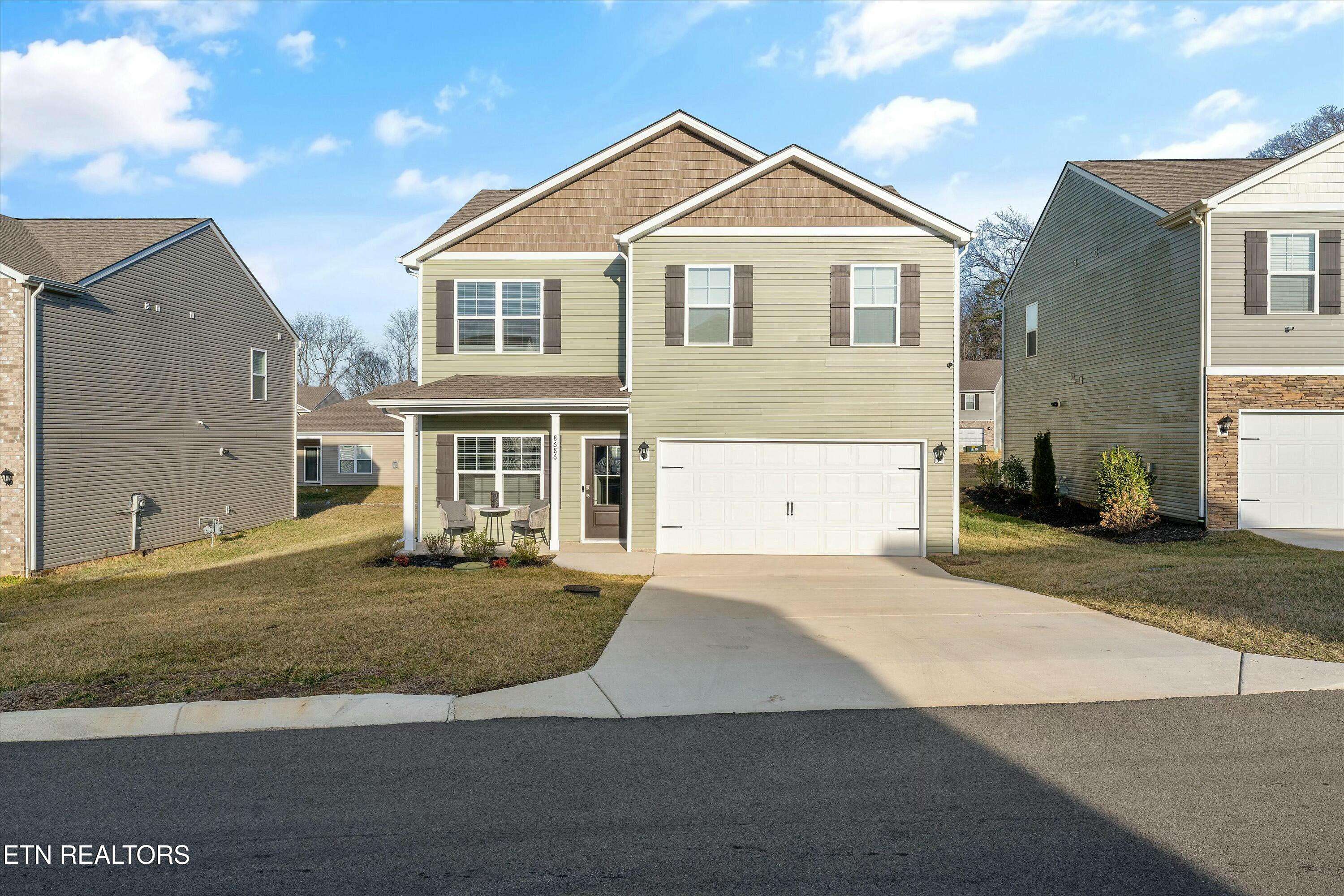 Knoxville, TN 37920,8686 Leeanna Brooke LN