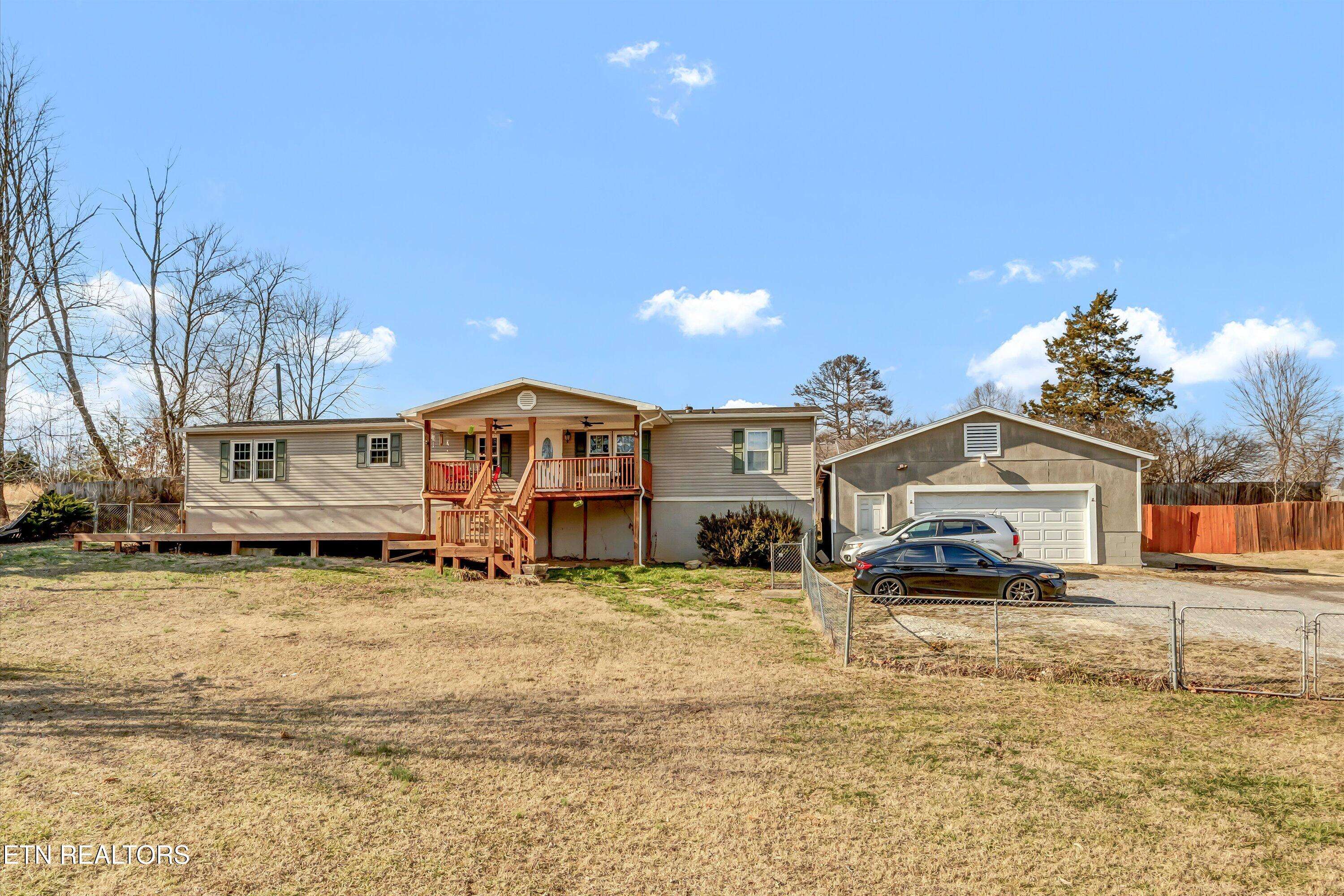 Corryton, TN 37721,102 2nd St