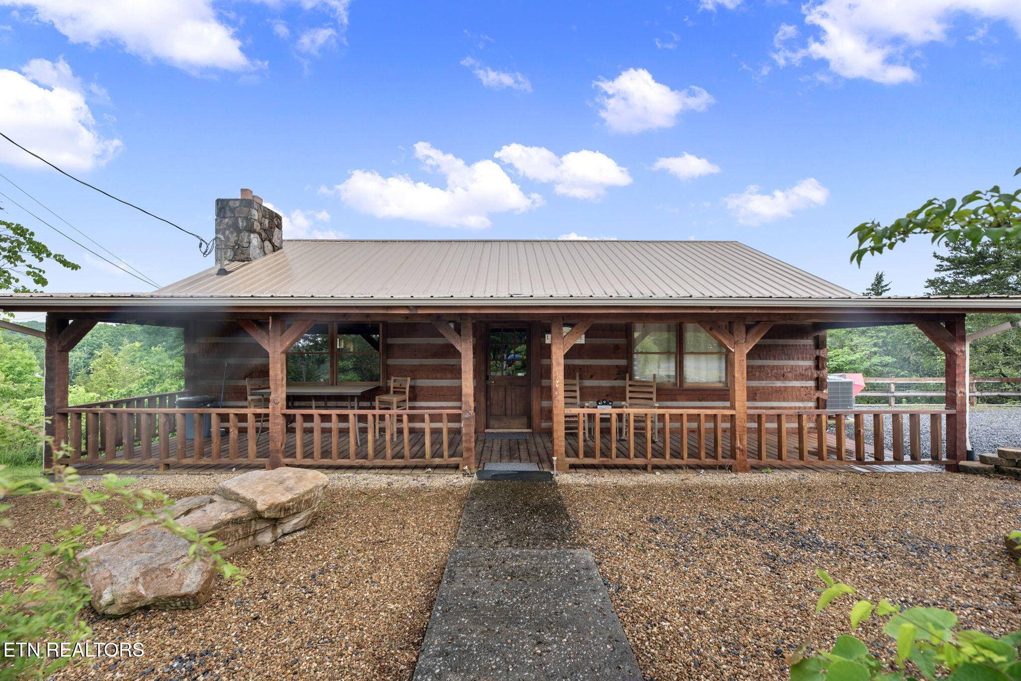 Dandridge, TN 37725,133 Granny Davis WAY