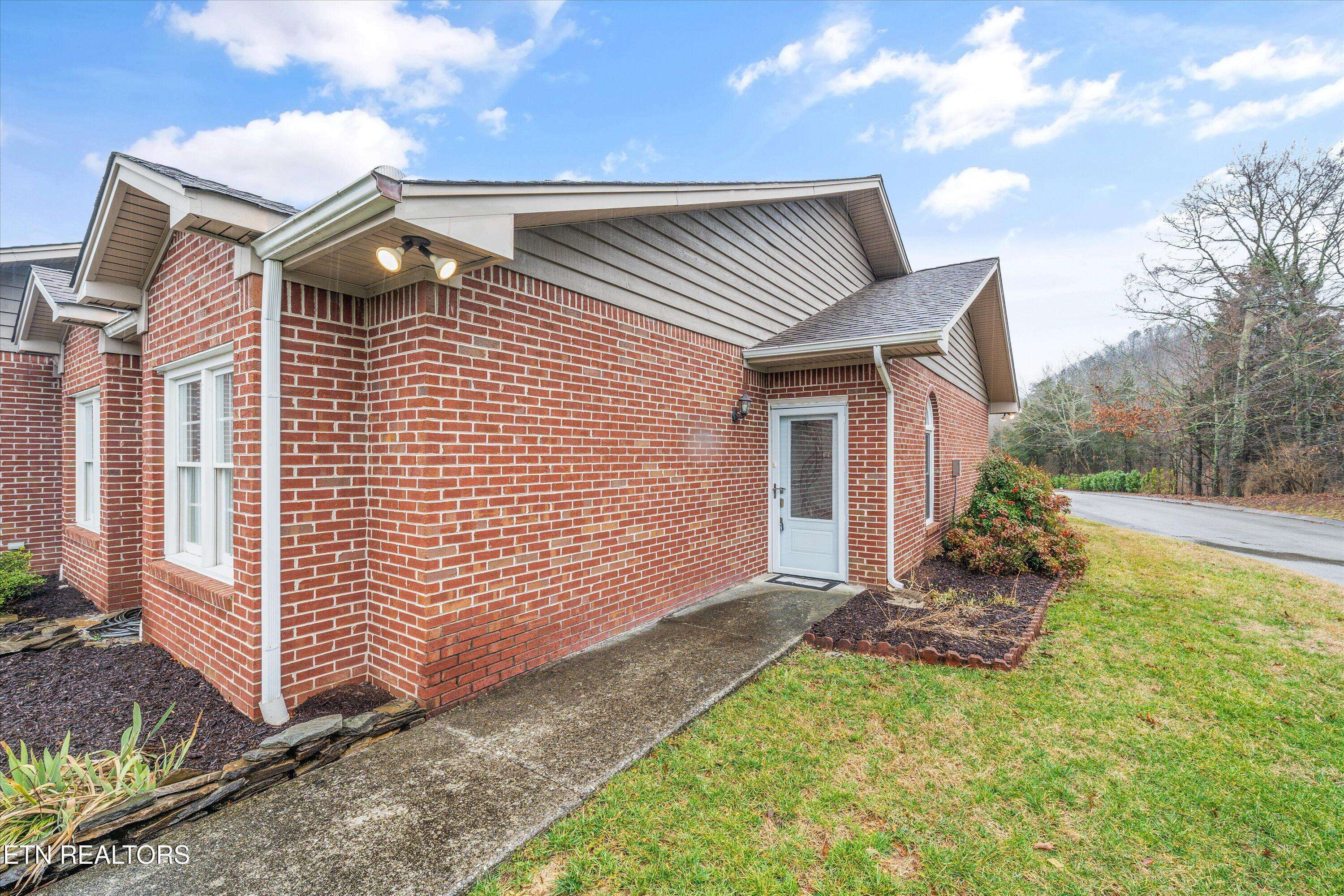 Oak Ridge, TN 37830,10 Rivers CT