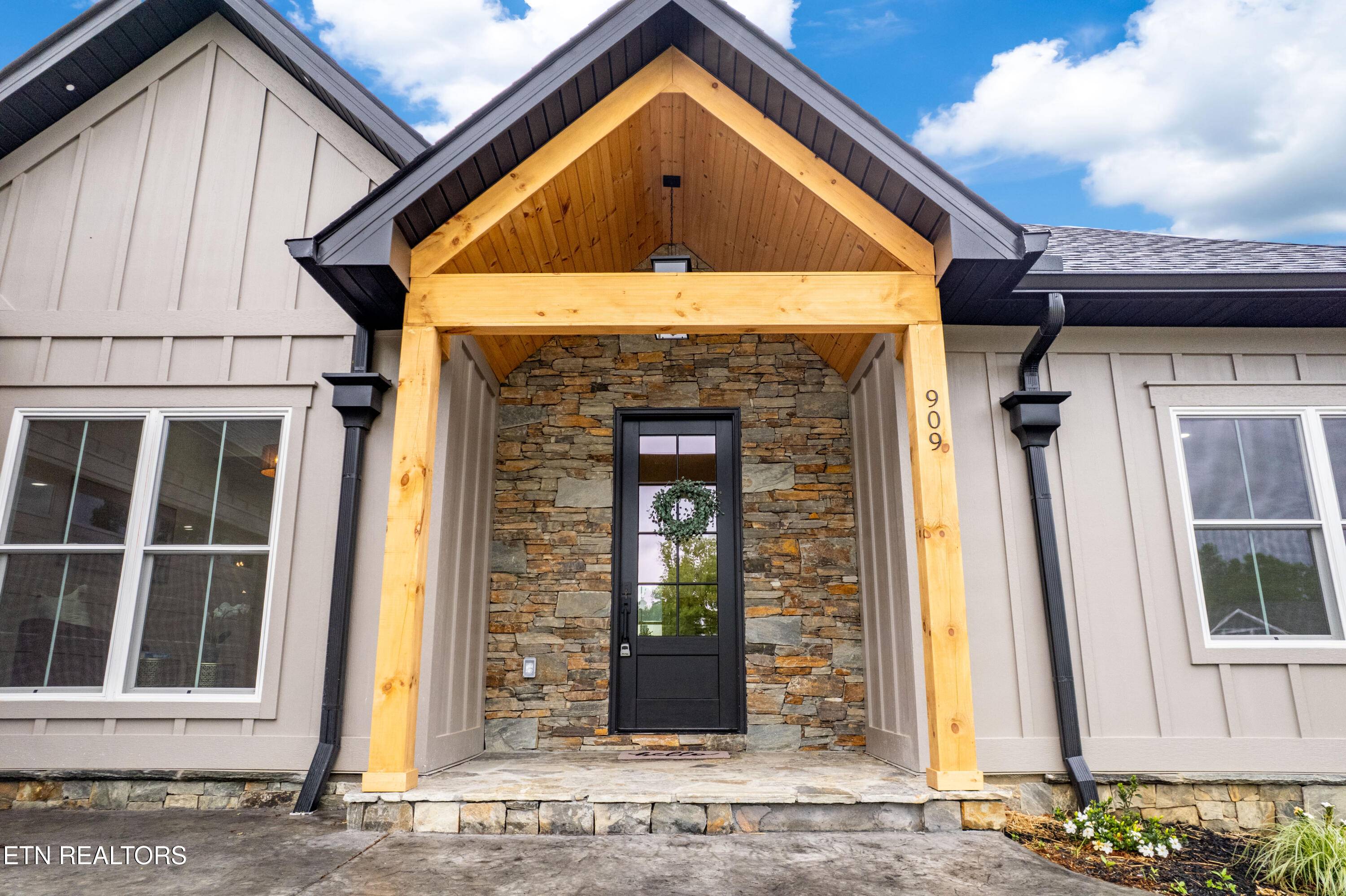 Greenback, TN 37742,909 Sophie Drive DR