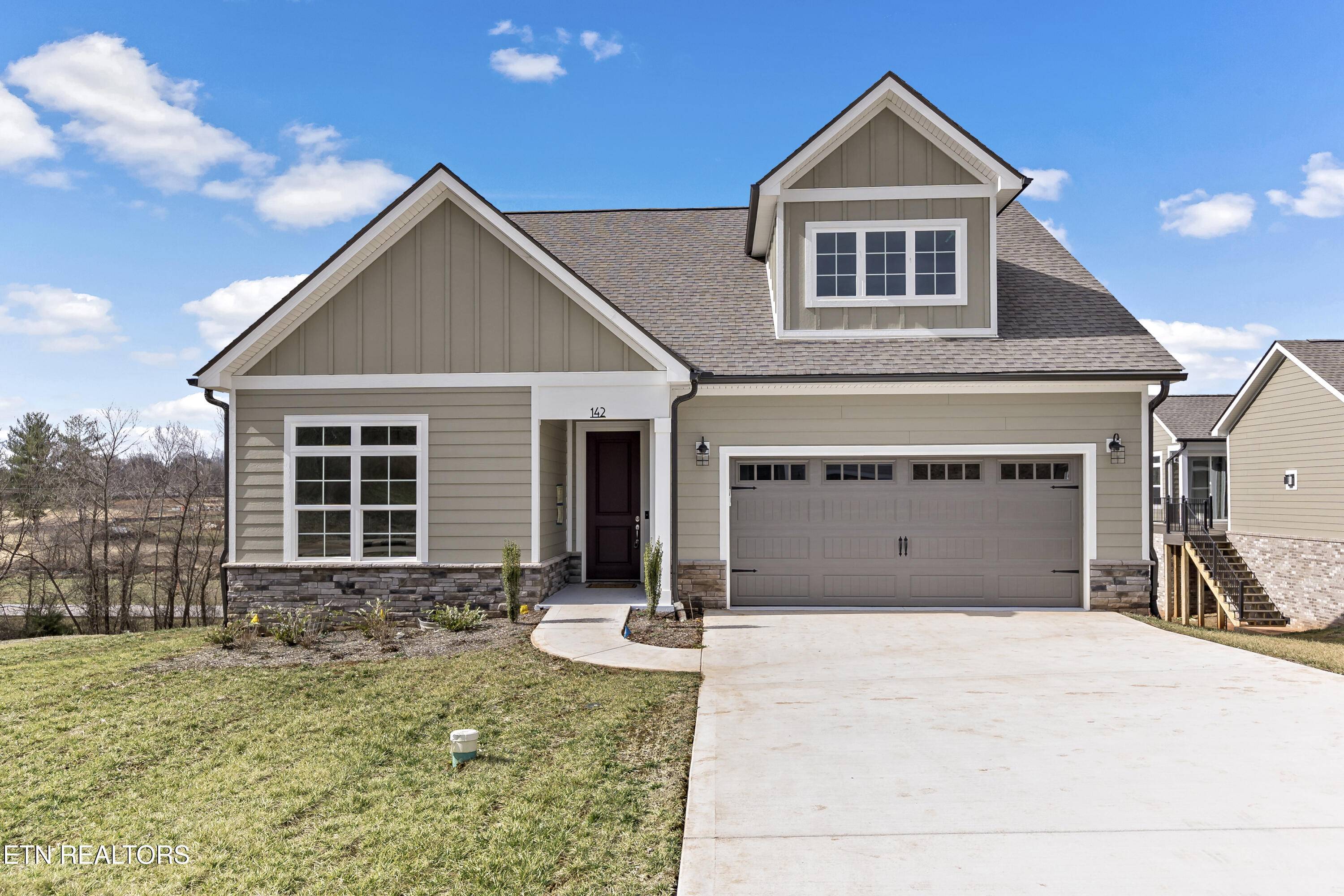 Lenoir City, TN 37772,142 Cherry Blossom CT