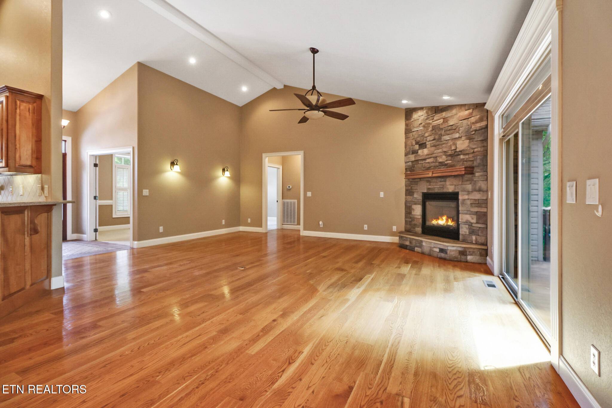 Crossville, TN 38558,124 Lynhurst DR