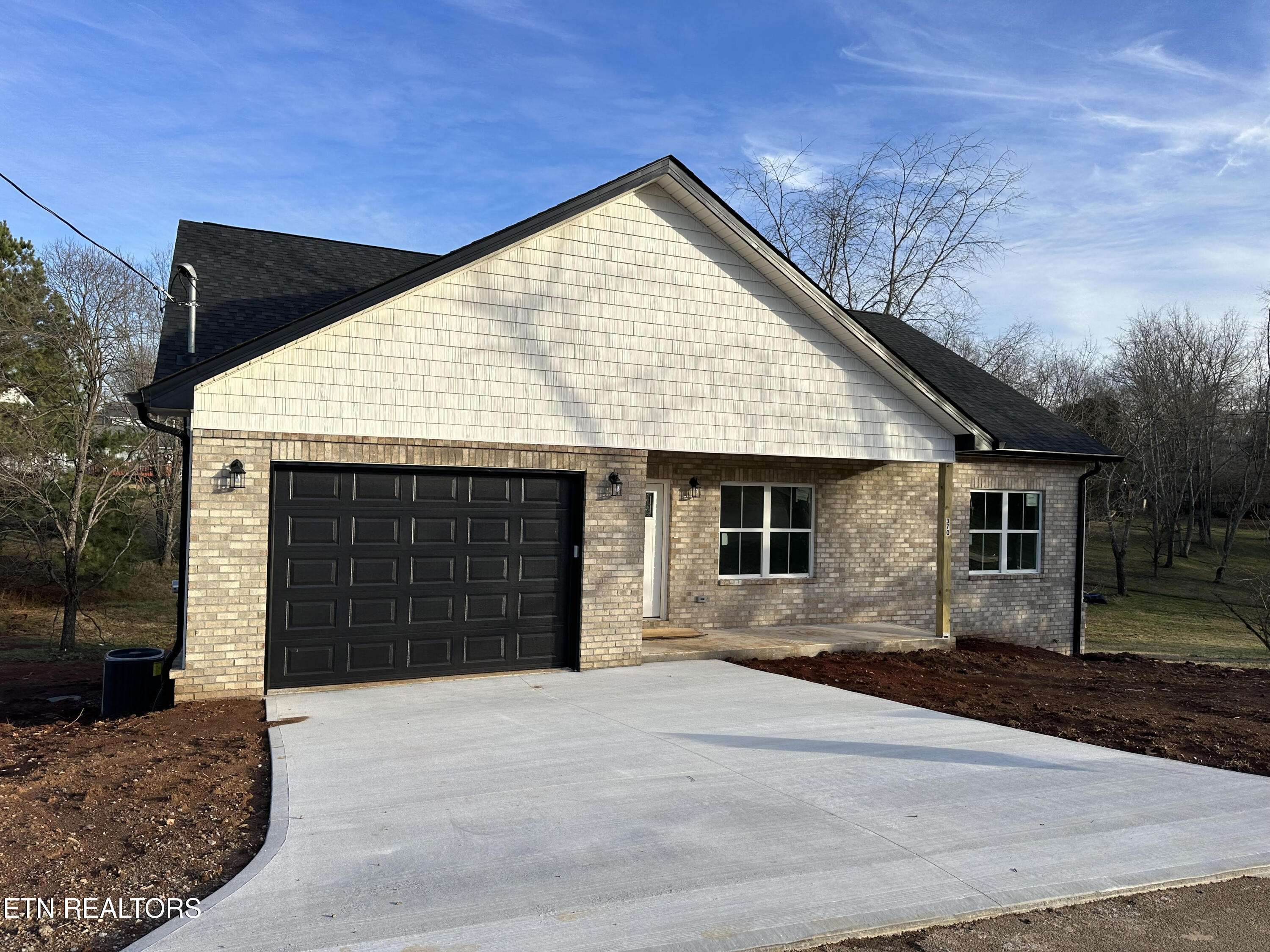 Kodak, TN 37764,370 Woods View CIR