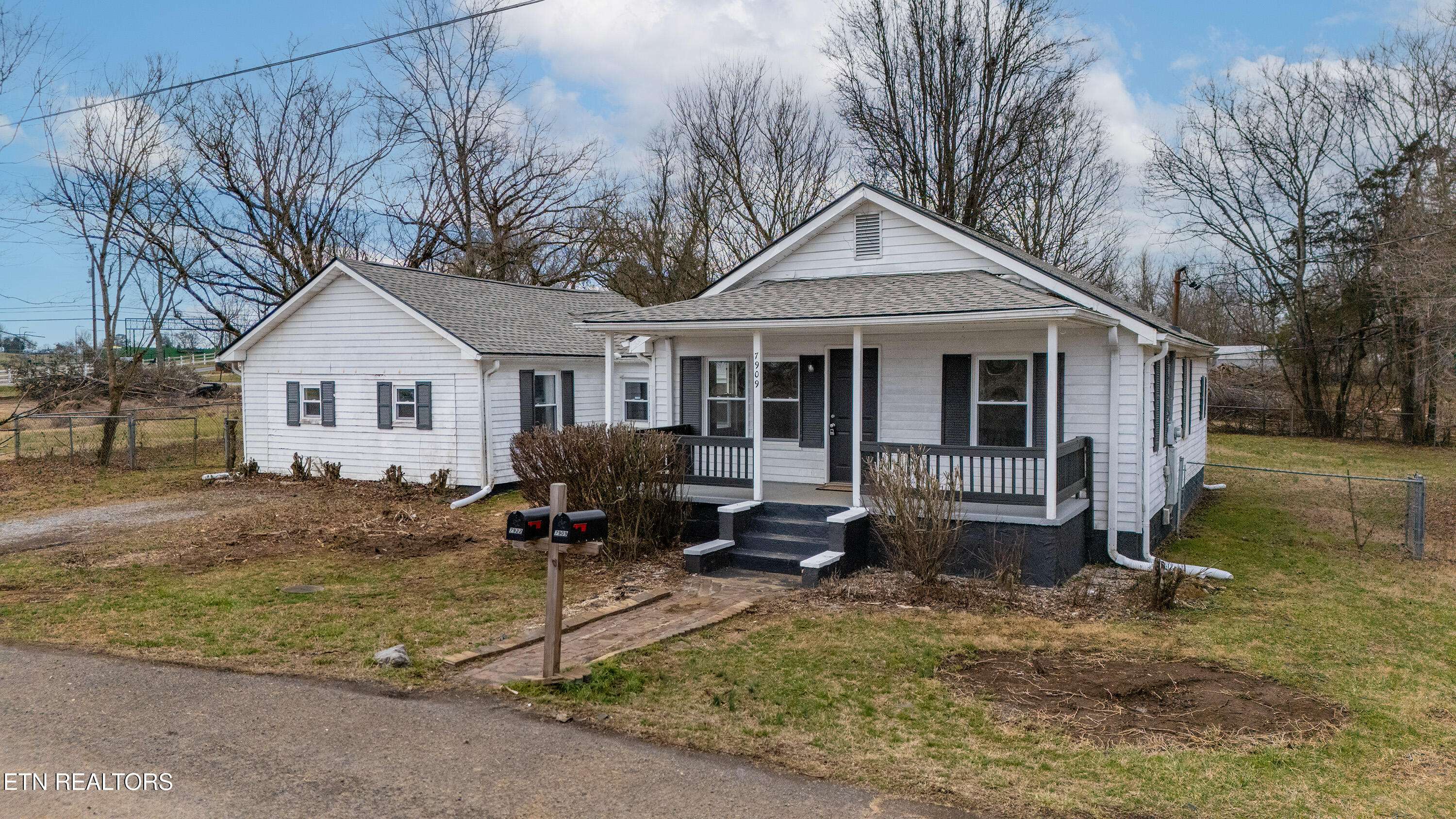 Corryton, TN 37721,7909 Warwick LN