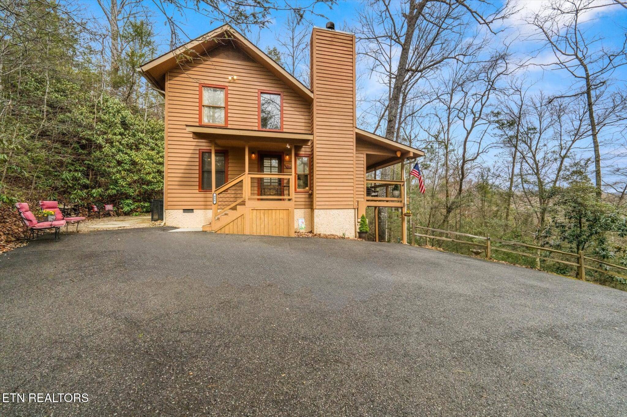 Gatlinburg, TN 37738,456 Patterson LN