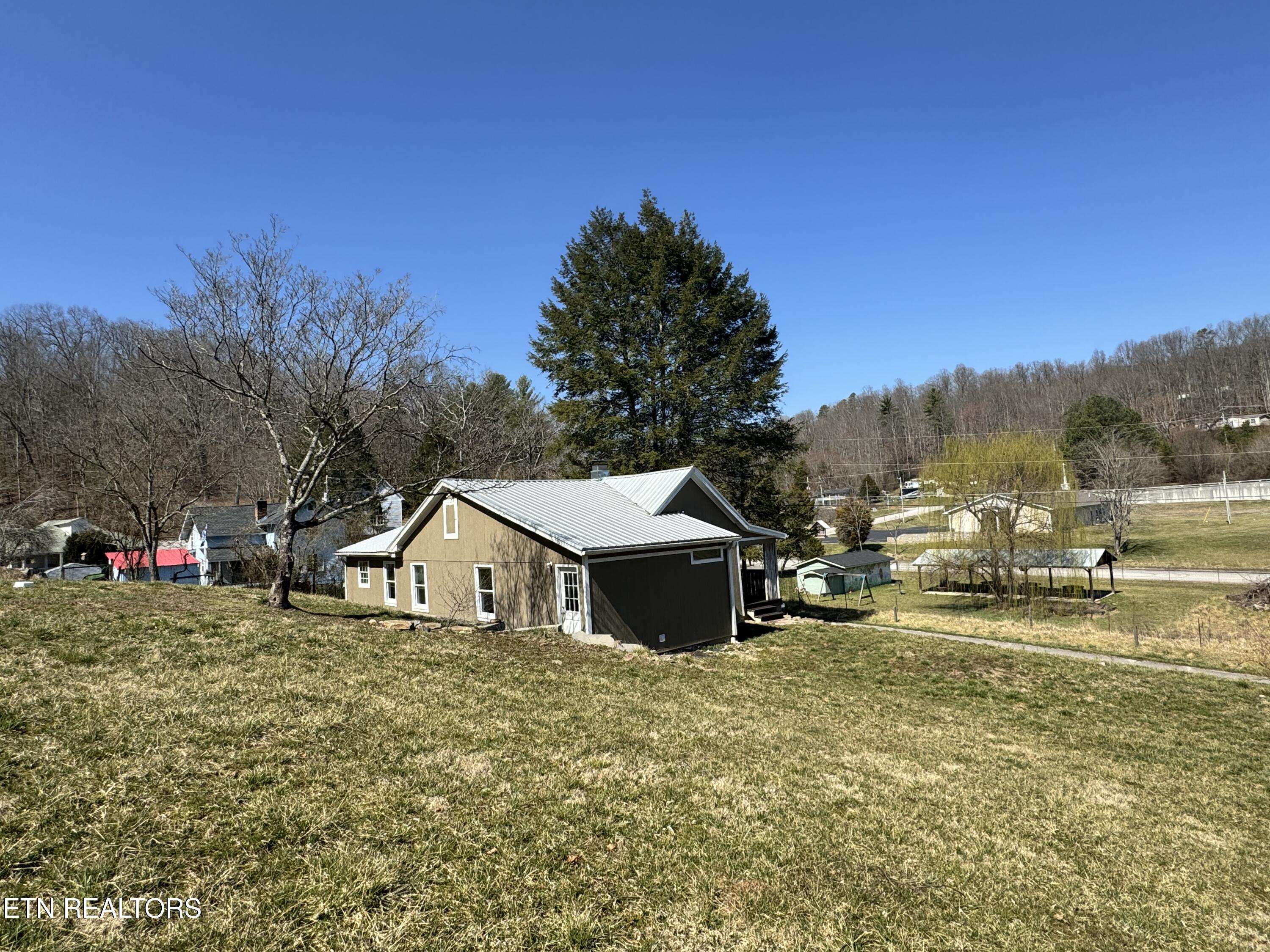 Lancing, TN 37770,145 Shady Grove Rd