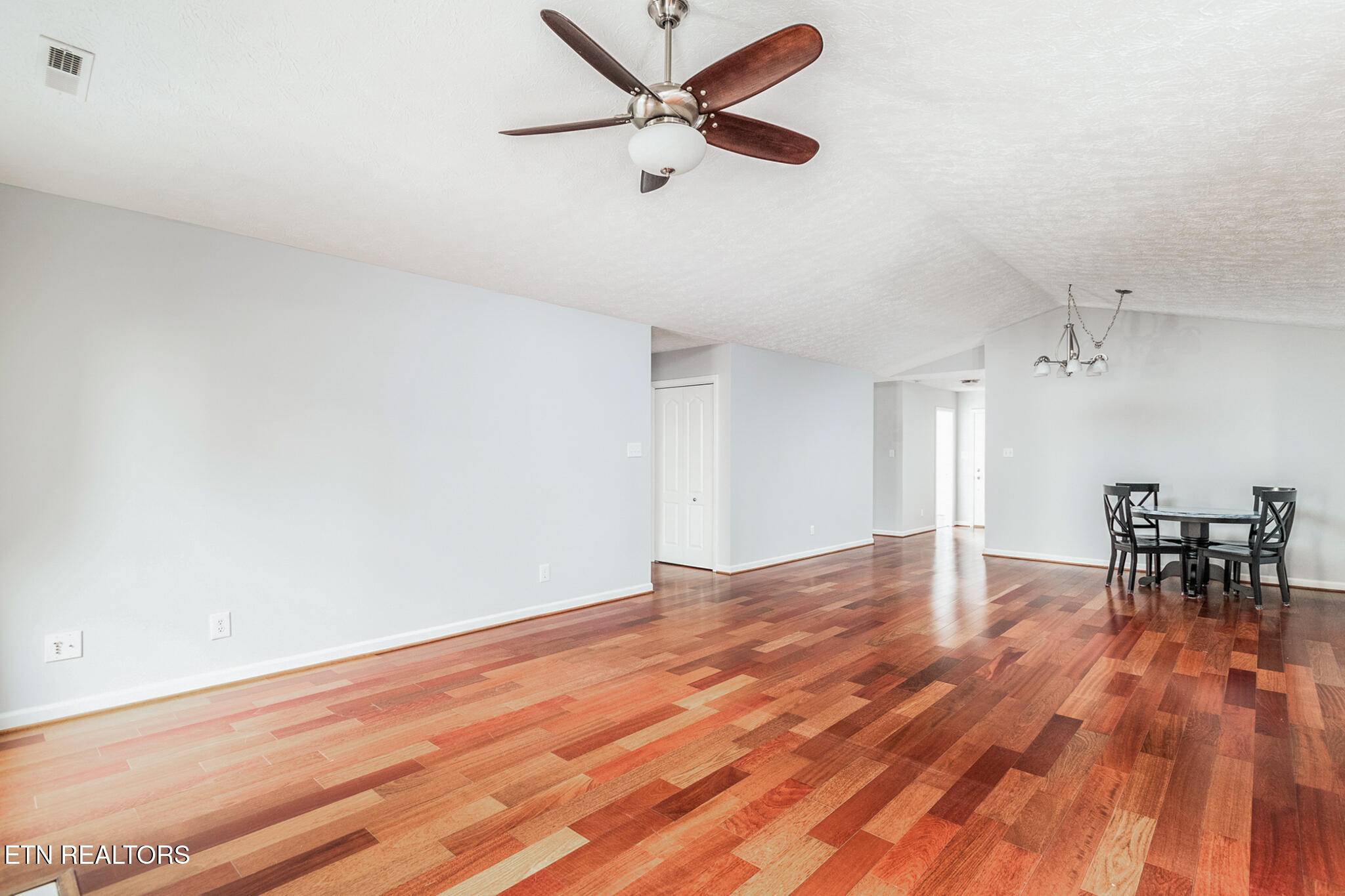 Knoxville, TN 37923,8616 Savannah CT