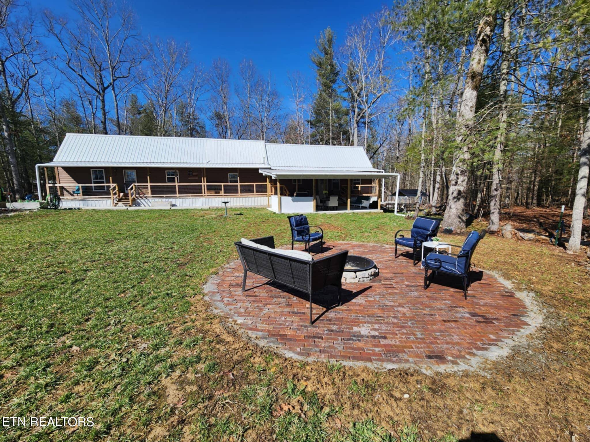 Crossville, TN 38572,6 Yee Haw CT
