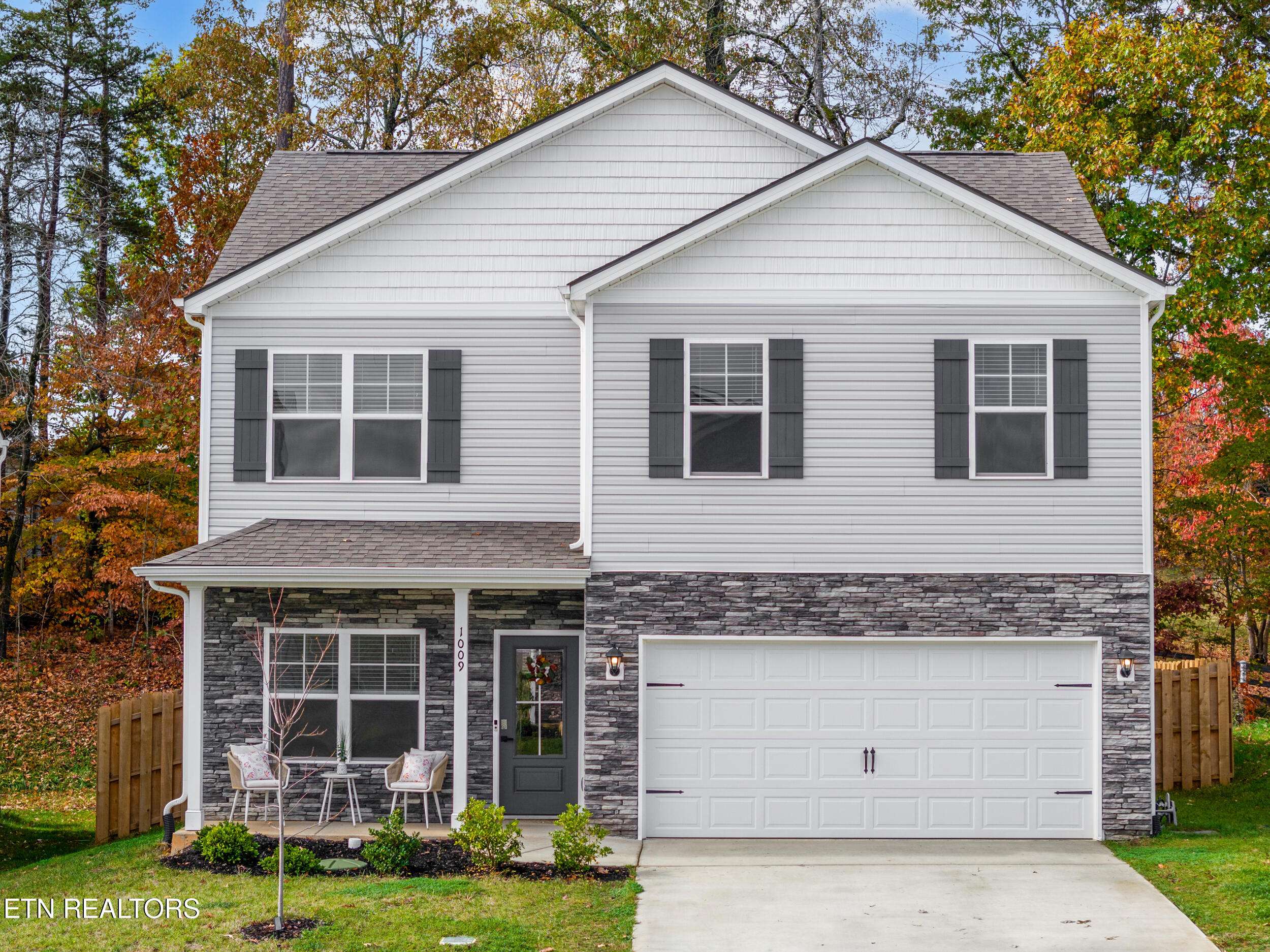 Knoxville, TN 37932,1009 Curly Top LN