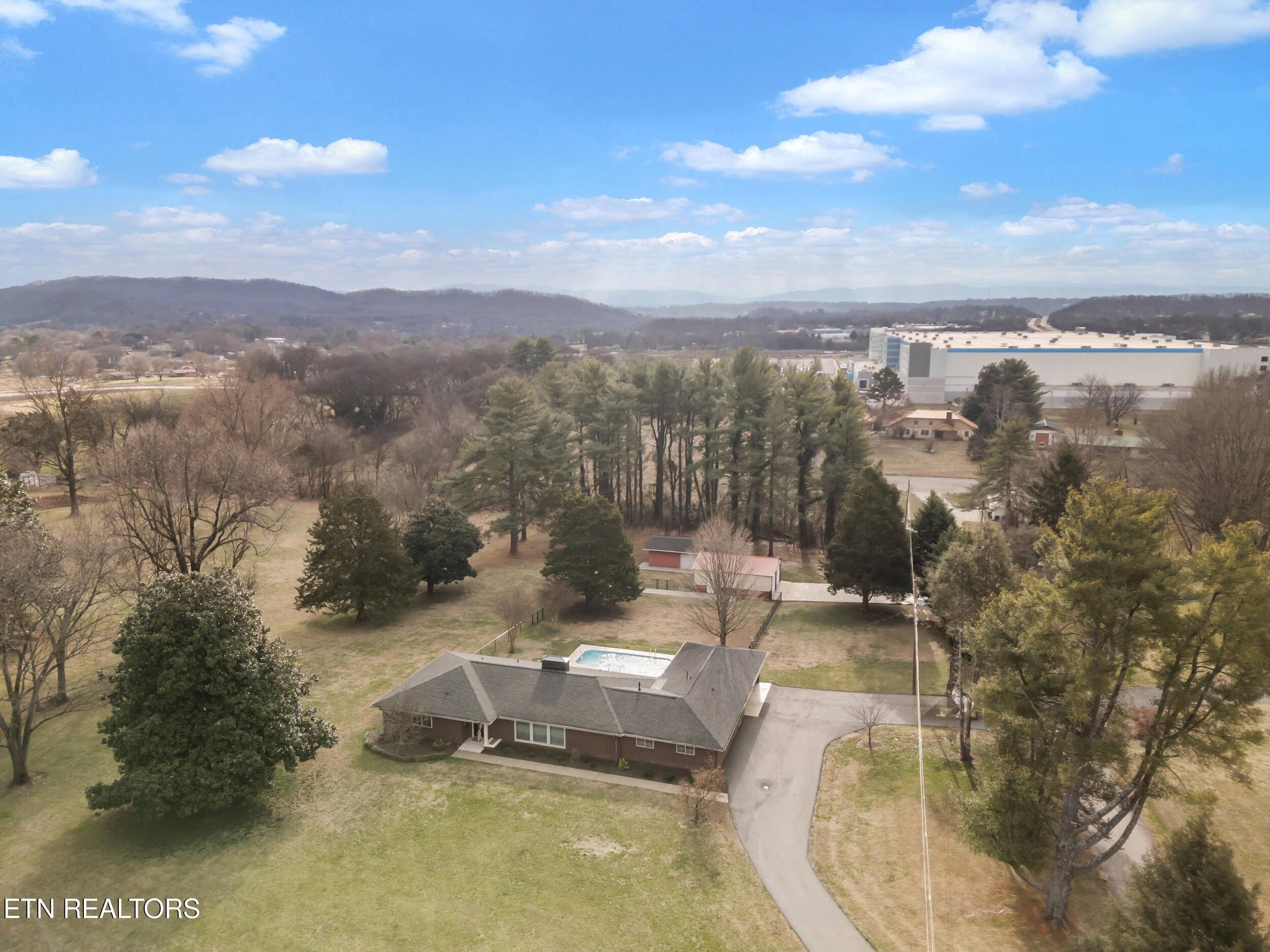 Louisville, TN 37777,830 Killion St