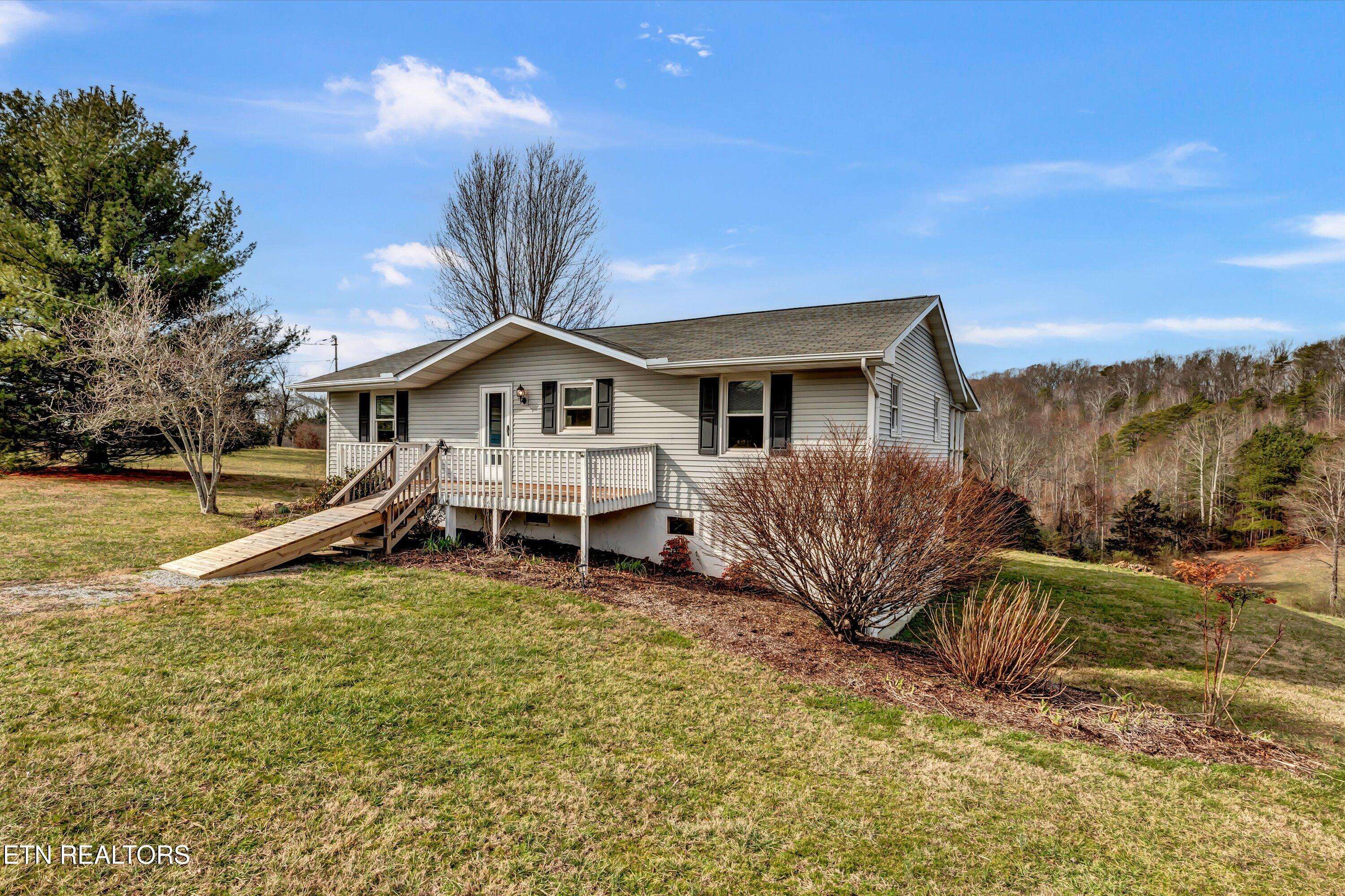 Lenoir City, TN 37771,6715 Happy Hollow Rd