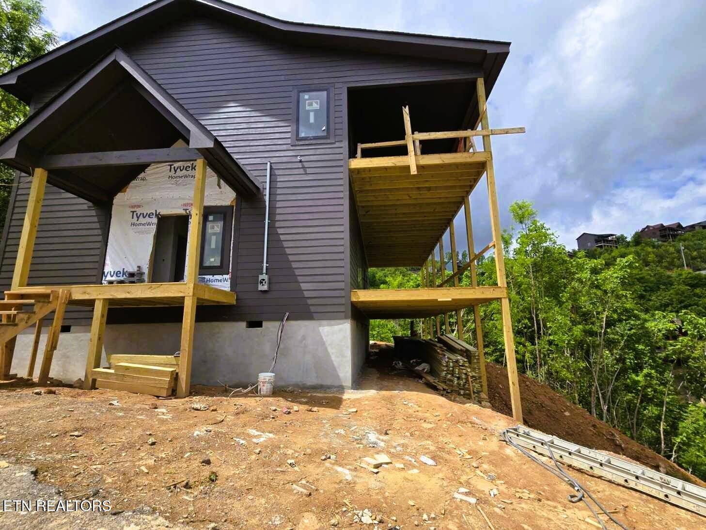 Gatlinburg, TN 37738,1131 Longview CT