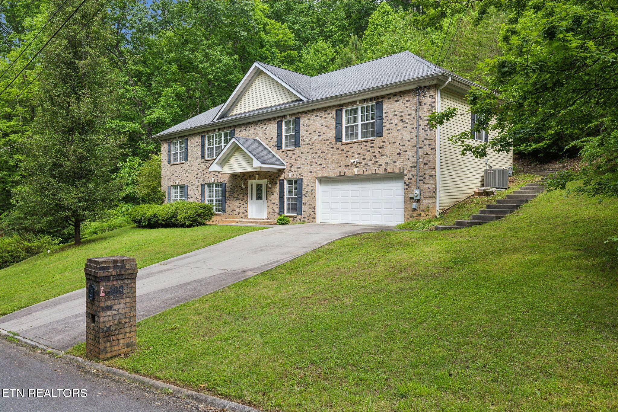 Oak Ridge, TN 37830,150 Glassboro DR