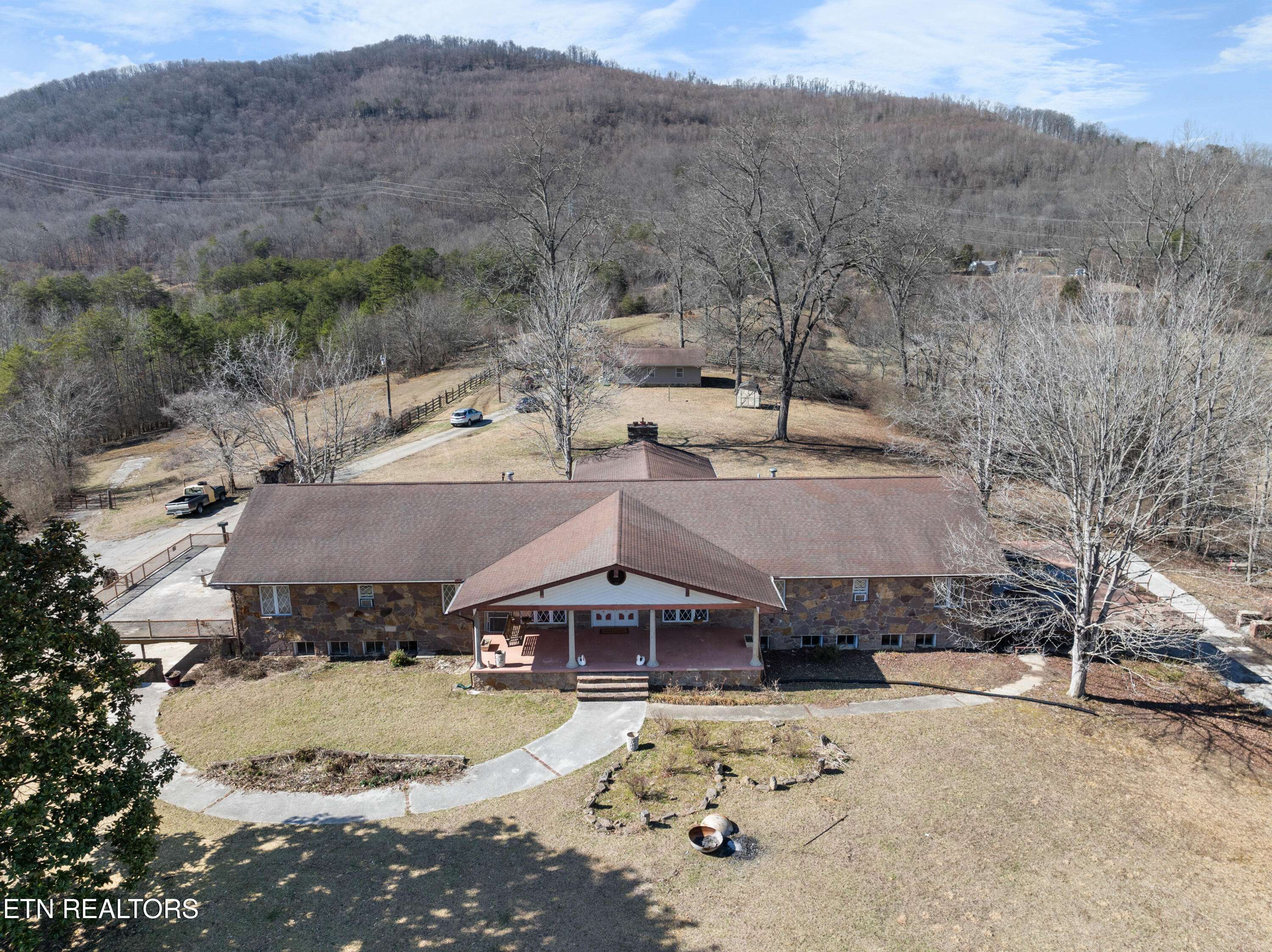 Newcomb, TN 37819,256 Ensley LN