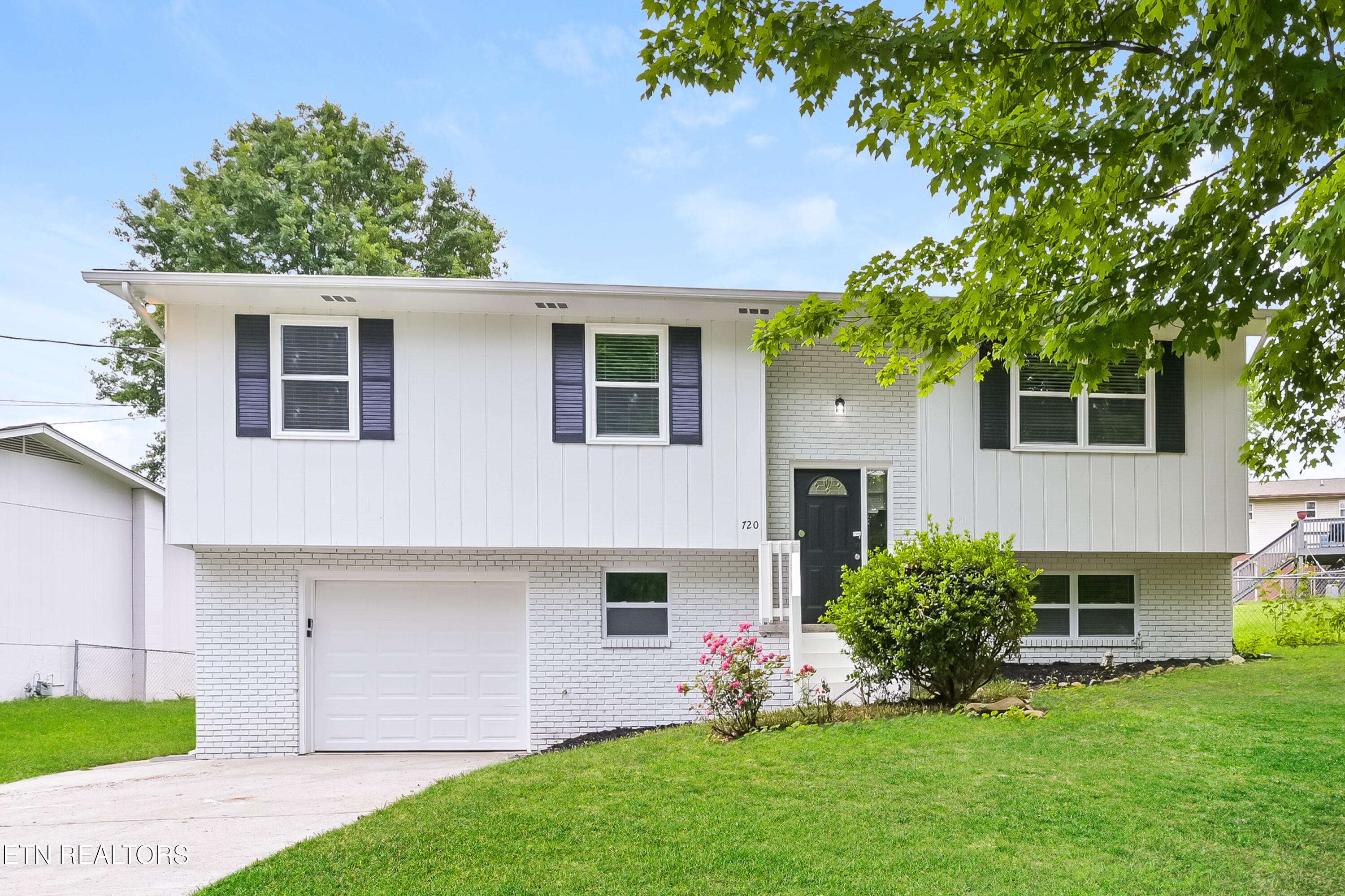 Powell, TN 37849,720 Whispering Oak CIR