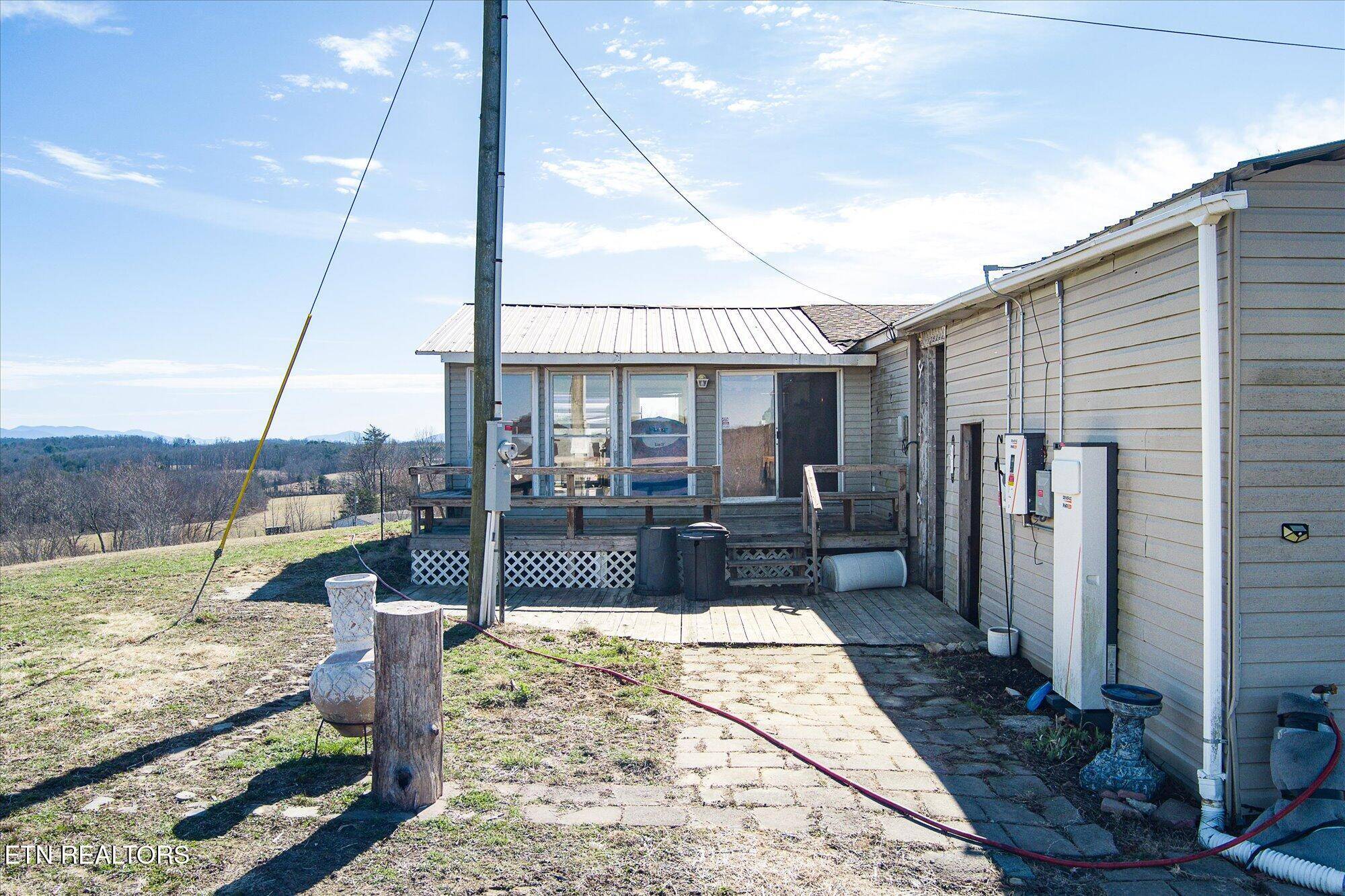 Deer Lodge, TN 37726,102 Flat Rock Rd