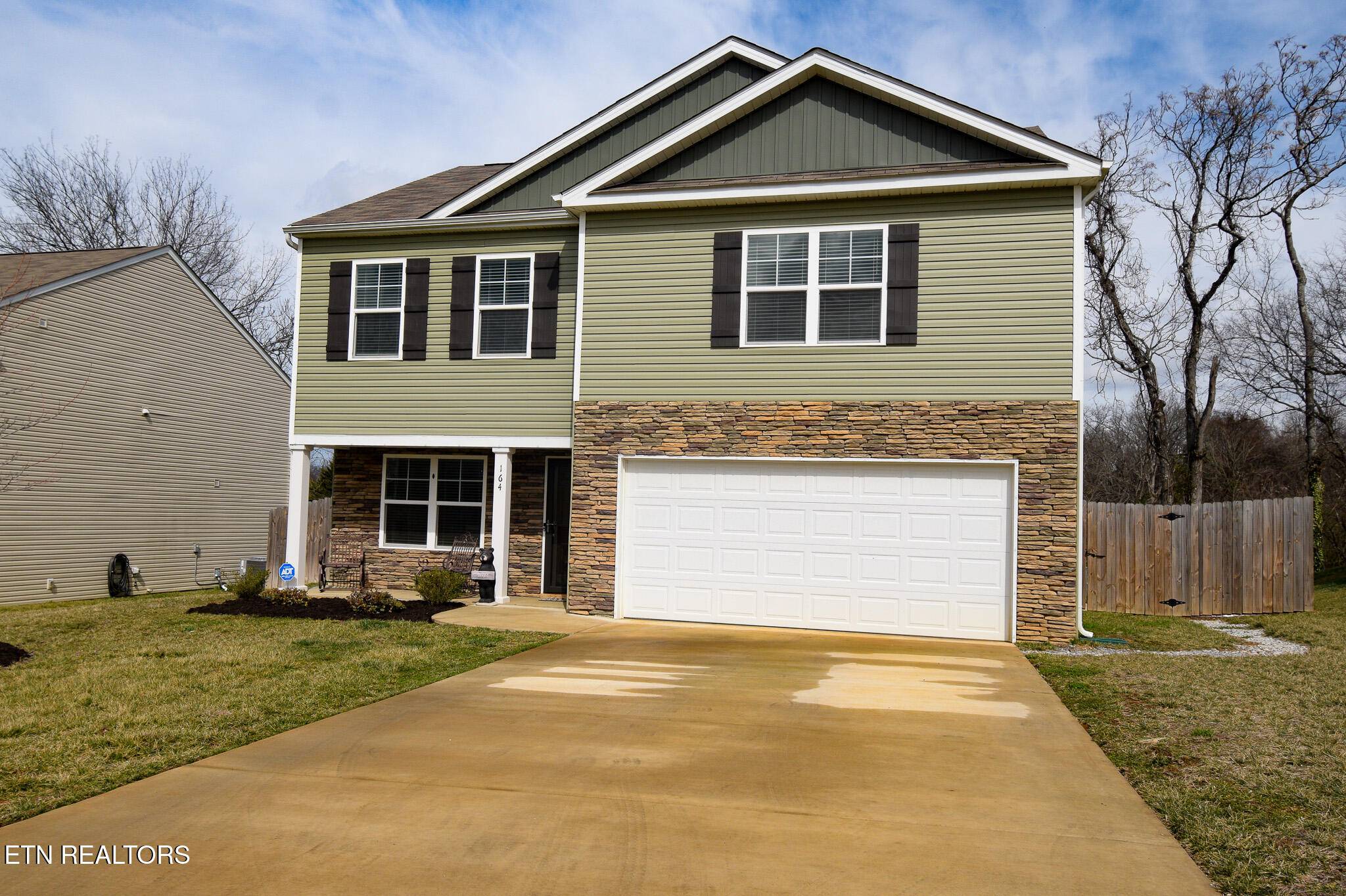 Jefferson City, TN 37760,164 Jesse Baker LN