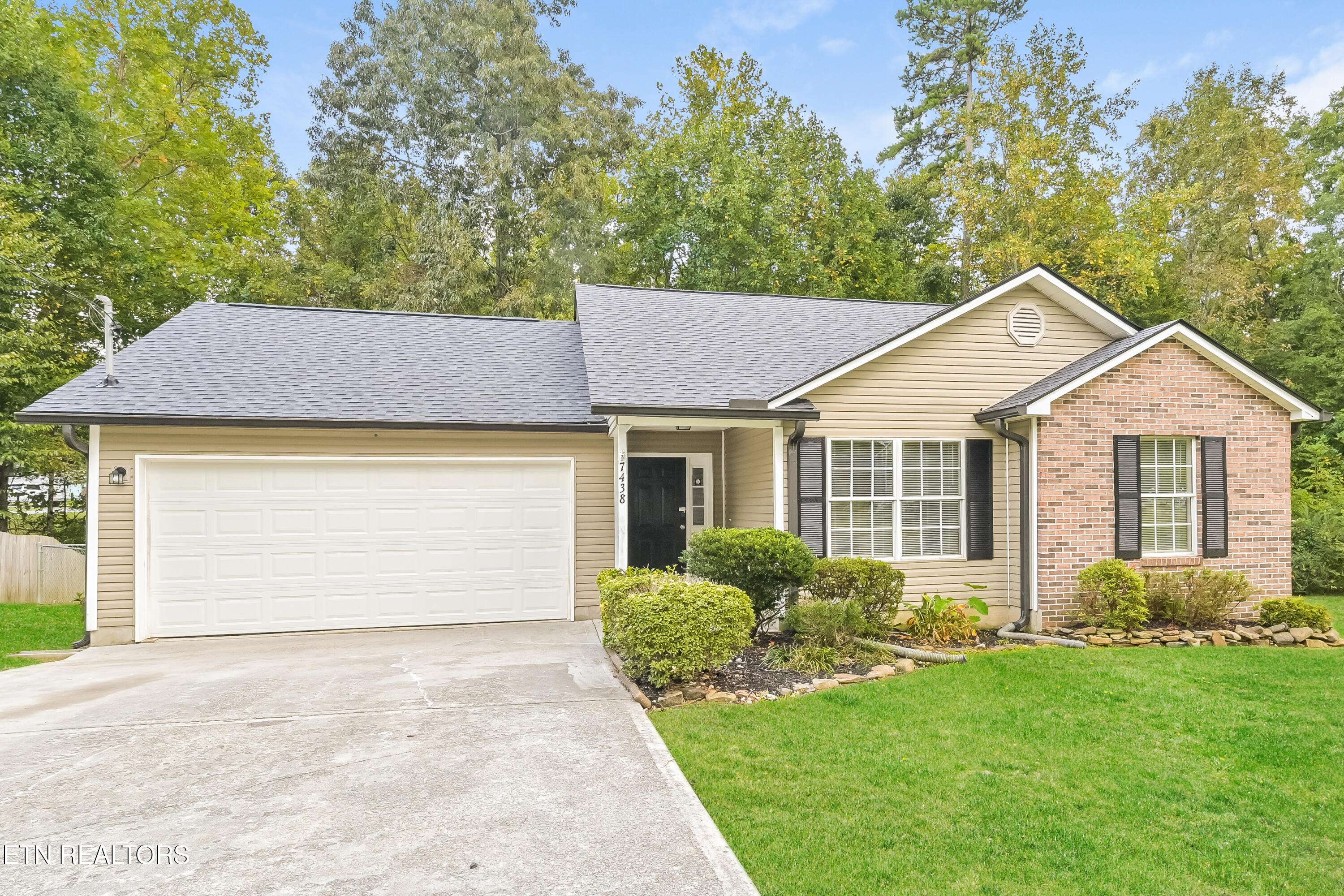 Knoxville, TN 37924,7438 Mountie LN