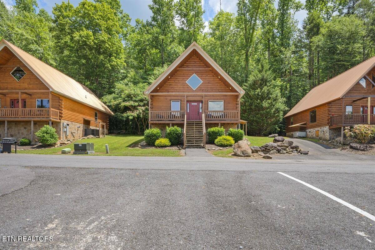 Gatlinburg, TN 37738,220 Forrest Loop WAY