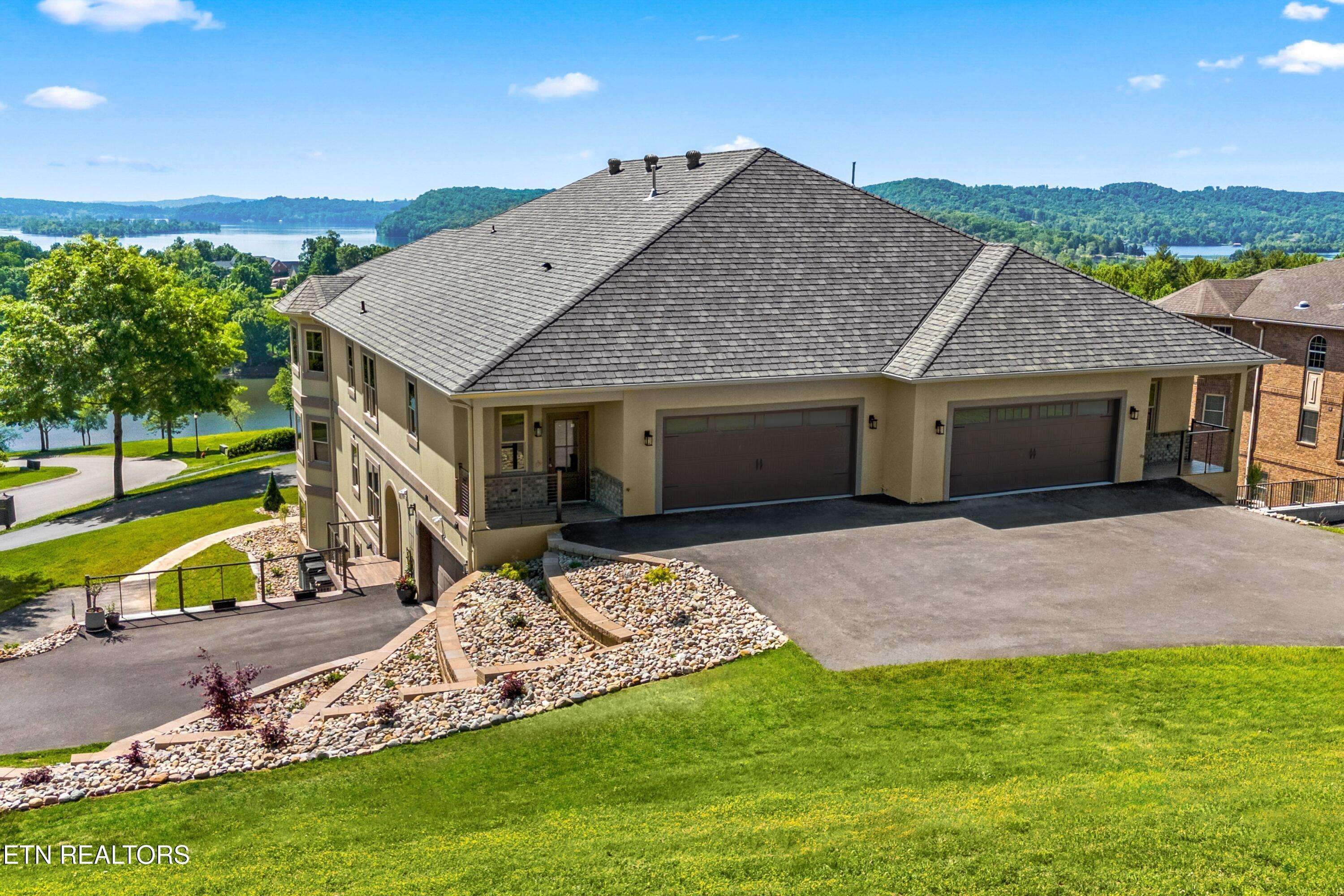 Kingston, TN 37763,2414 Grand View Court