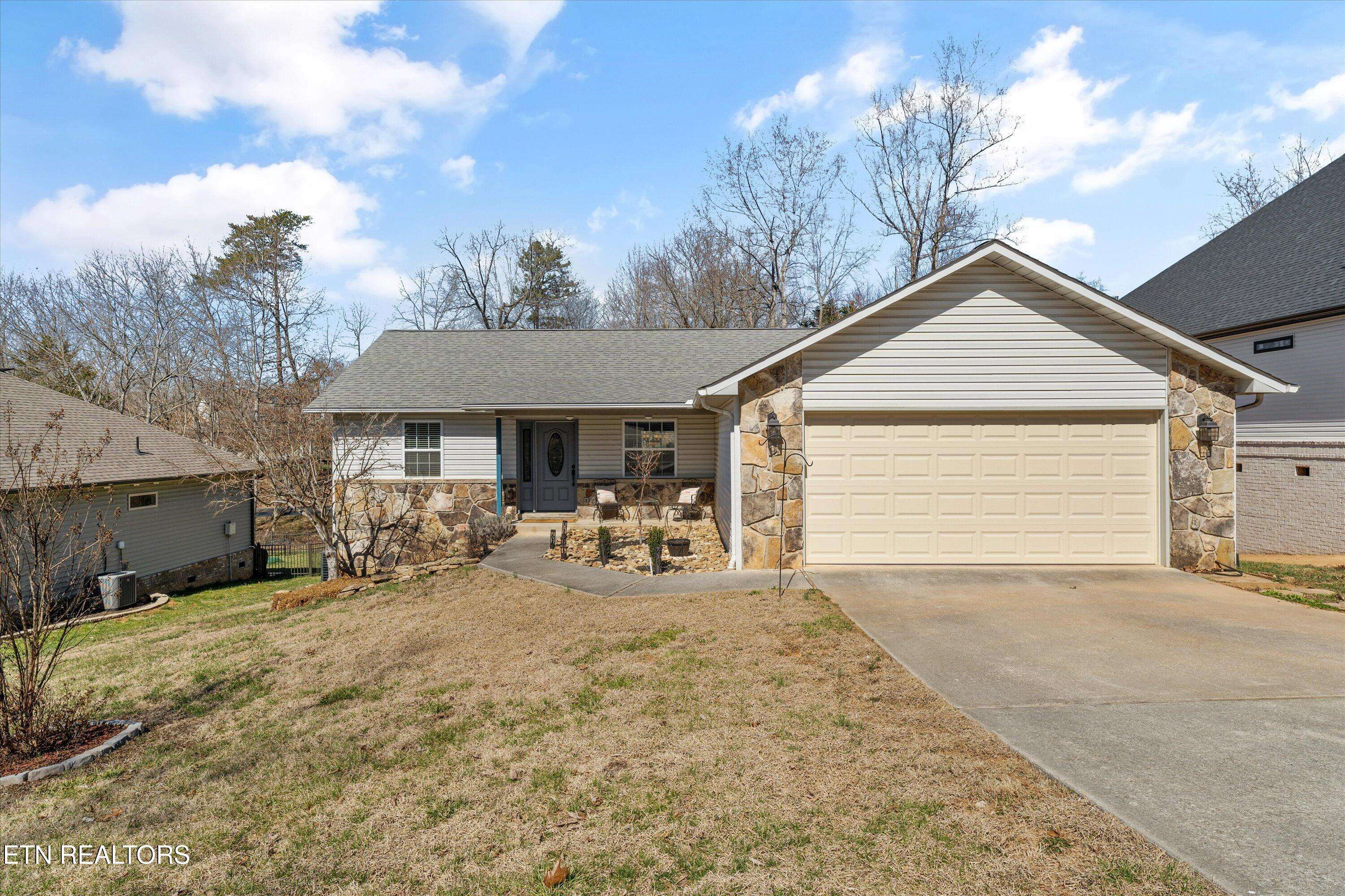 Loudon, TN 37774,157 Oohleeno WAY
