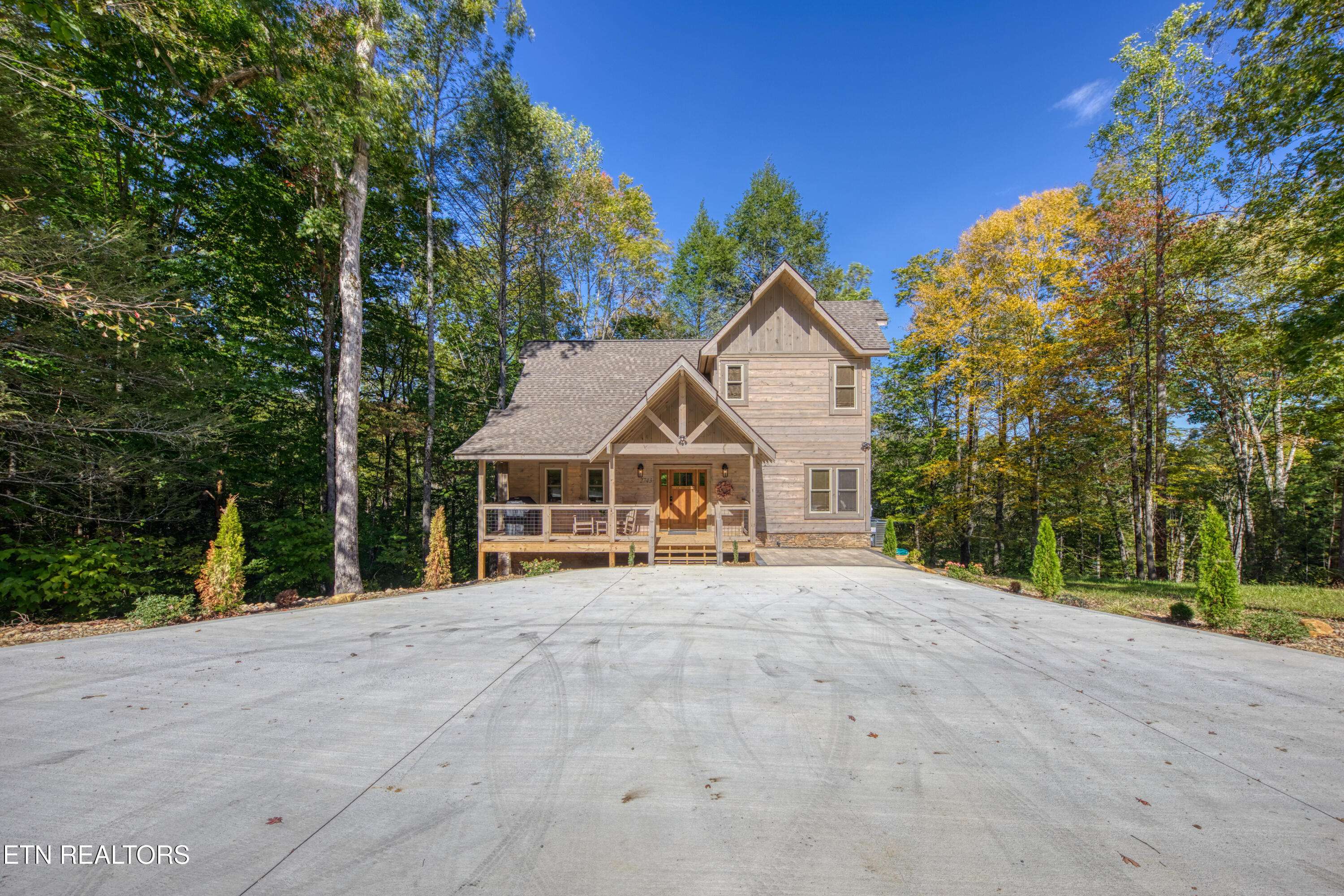 Sevierville, TN 37862,2743 Owls Cove WAY