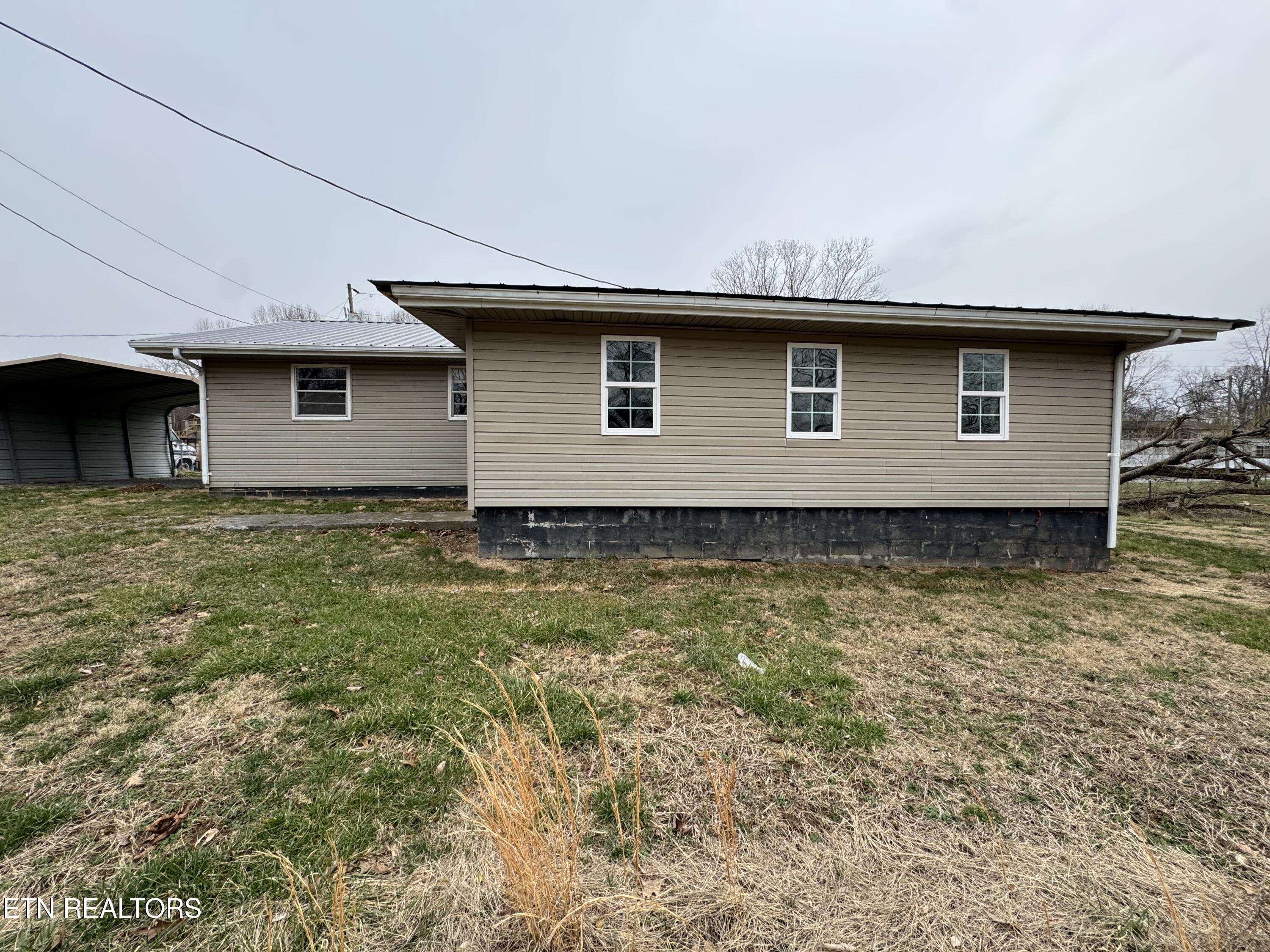New Tazewell, TN 37825,204 Lone Holly LN