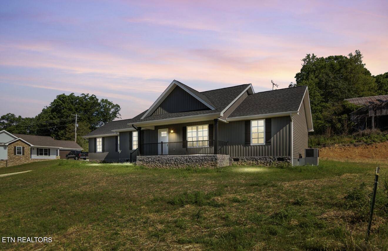 Tazewell, TN 37879,100 JACK St