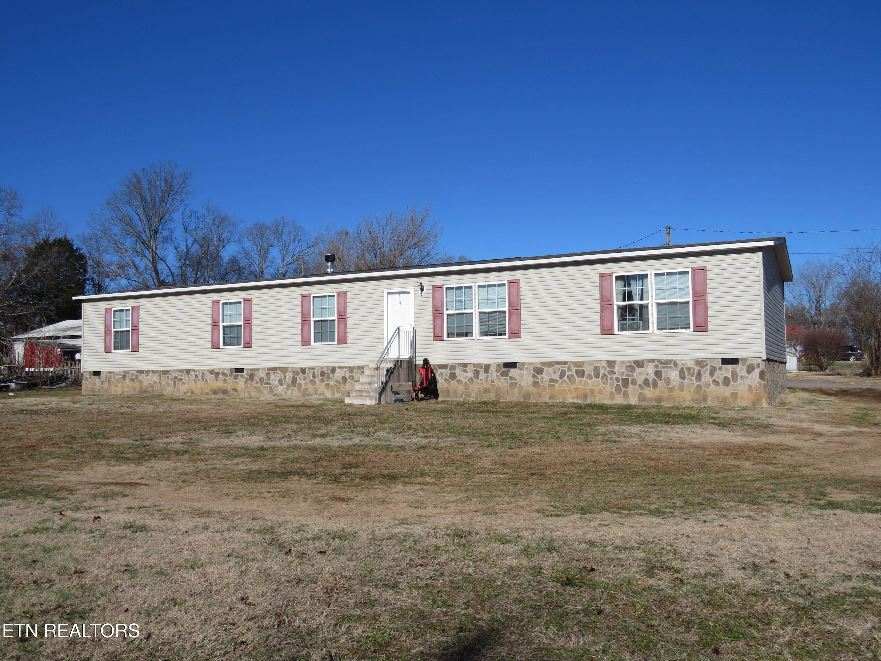 Loudon, TN 37774,115 Honeysuckle Rd