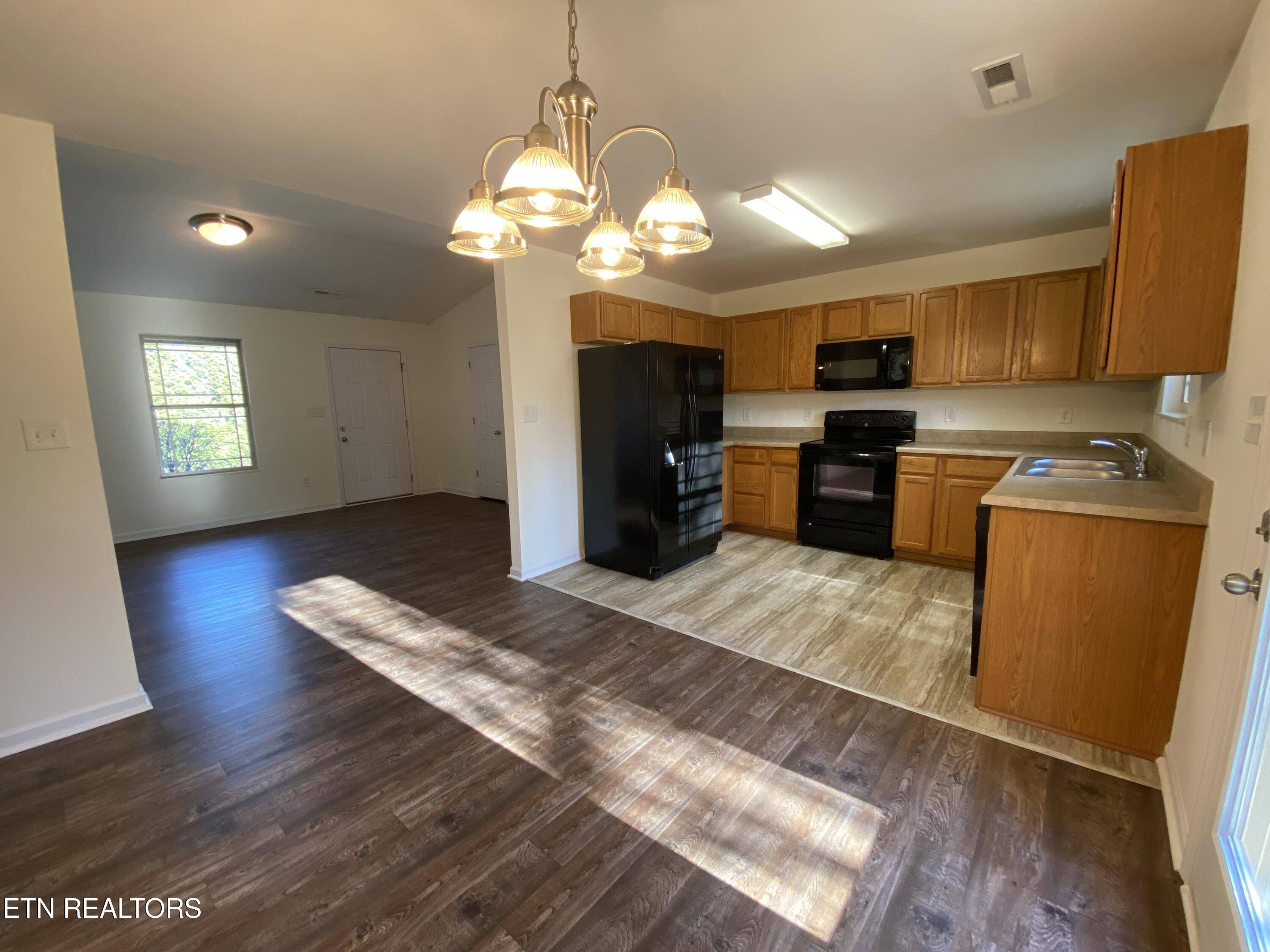 Knoxville, TN 37909,199 Sutton LN #6