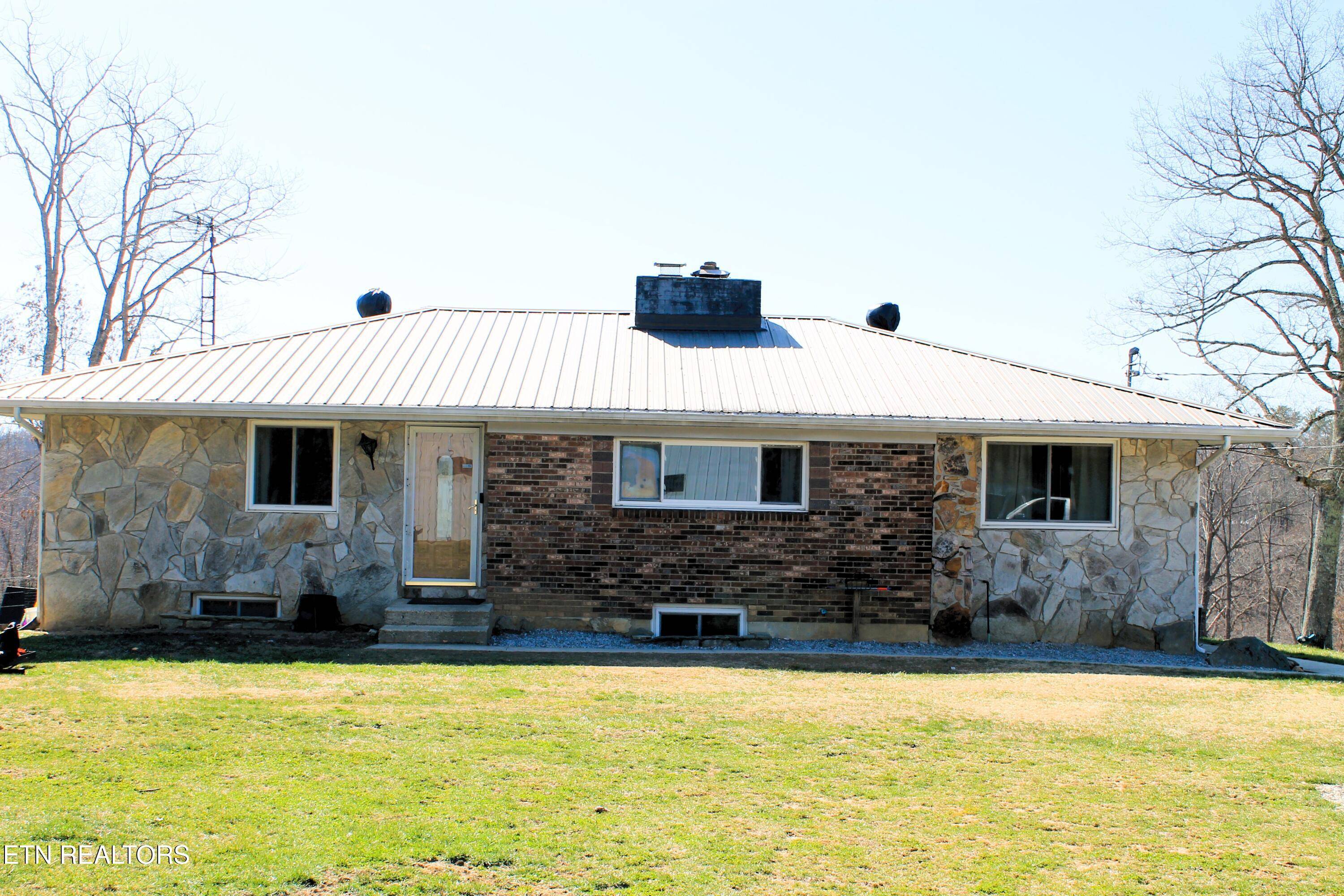 Deer Lodge, TN 37726,798 Christenson Rd