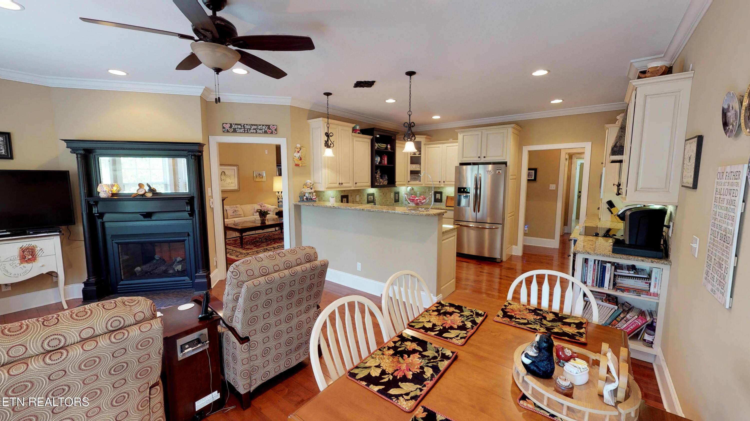 Loudon, TN 37774,306 Oostagala LN