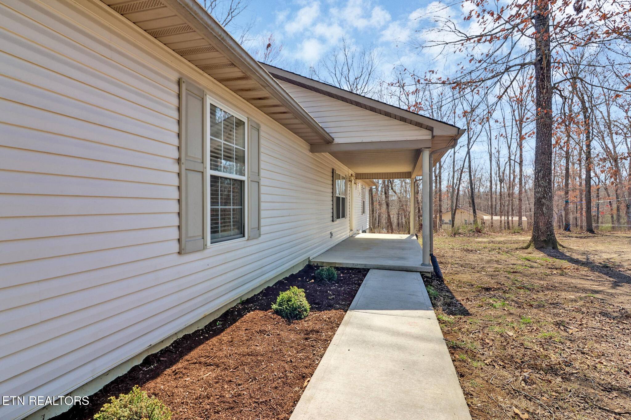 Clarkrange, TN 38553,511 Keri LN