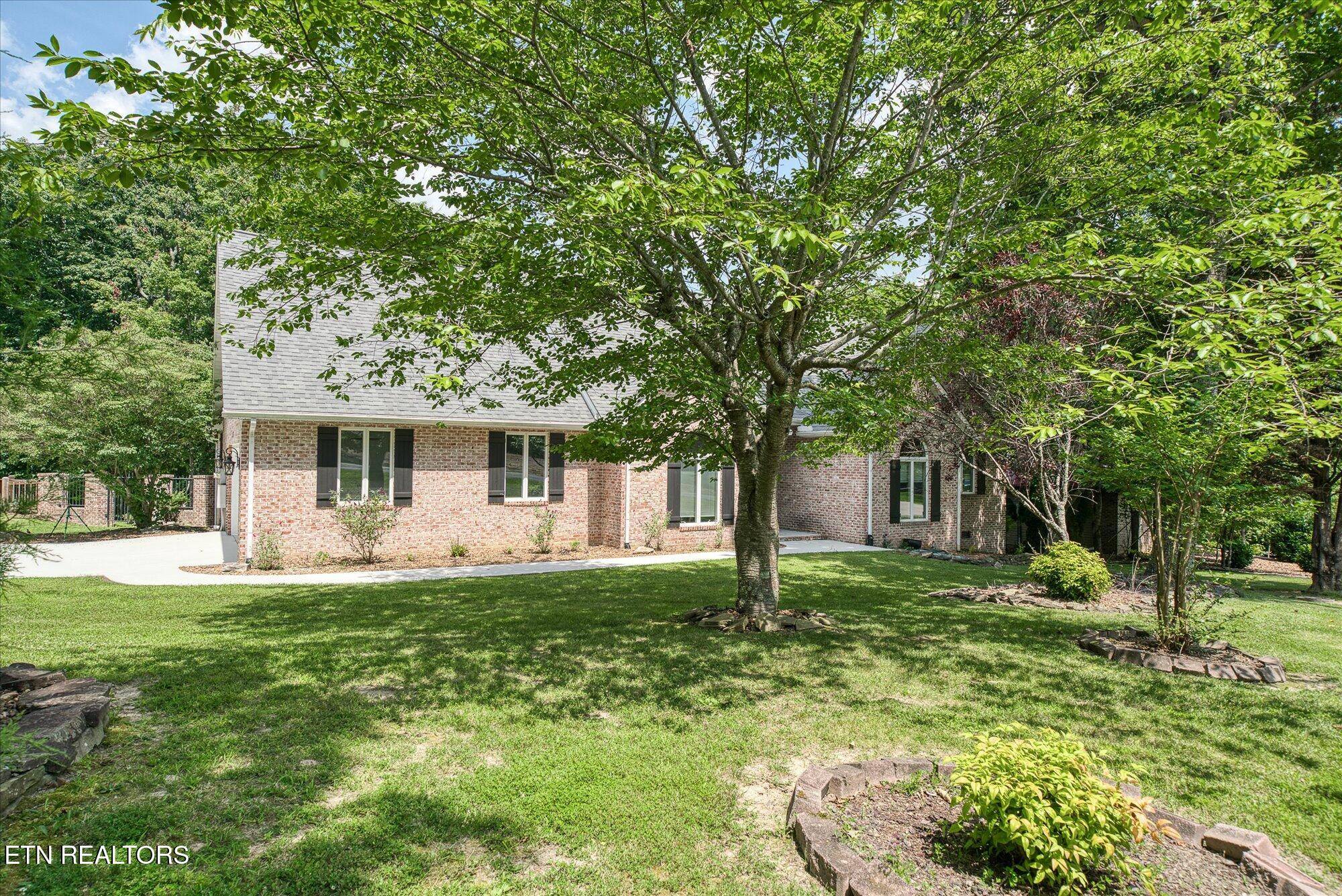 Crossville, TN 38558,126 Markham LN