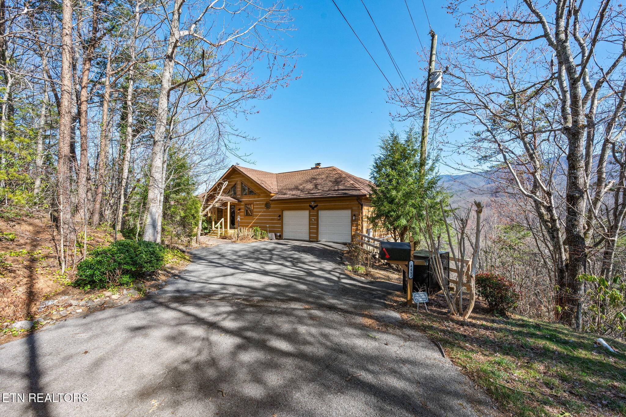 Gatlinburg, TN 37738,449 Lucerne WAY