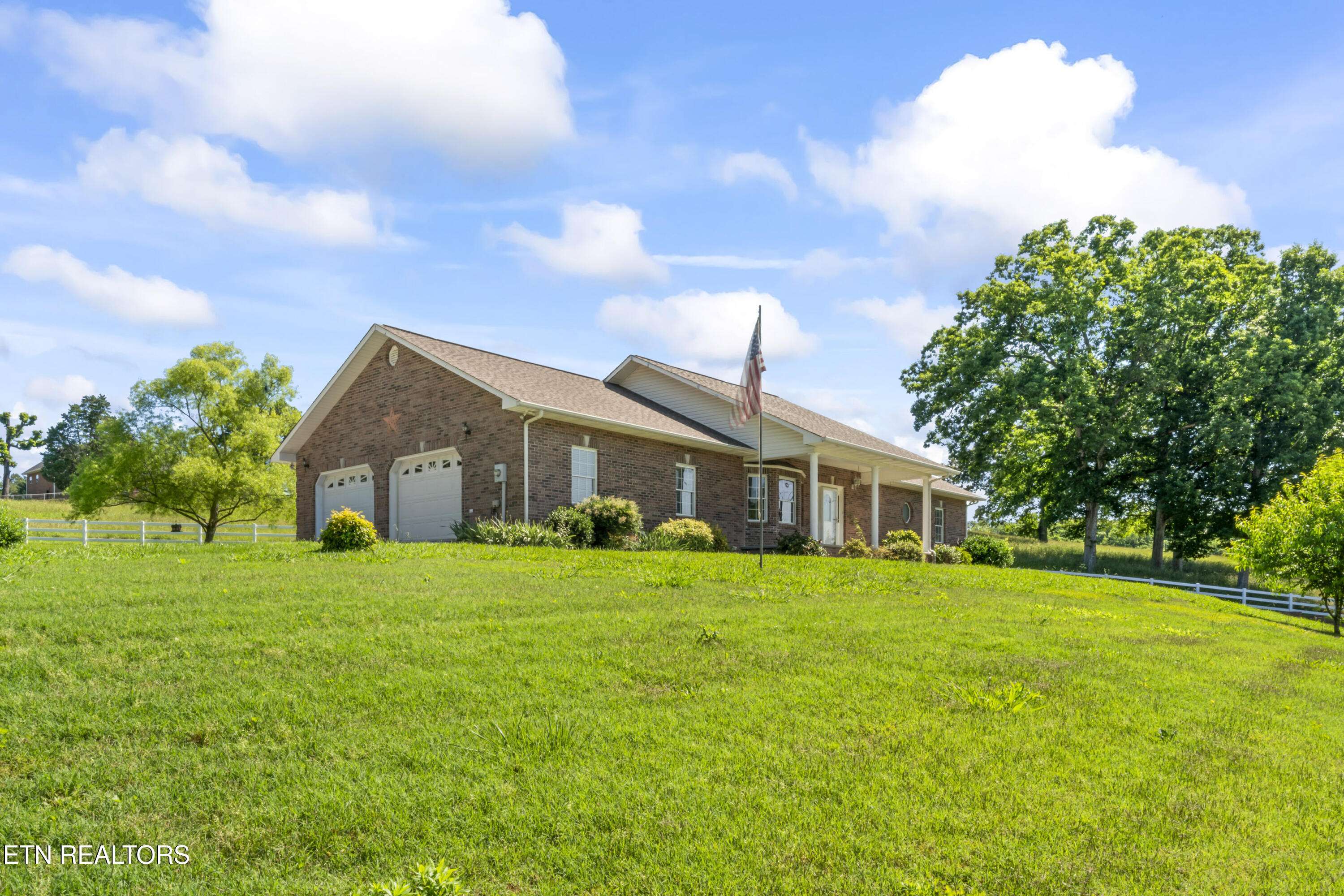 Loudon, TN 37774,6025 Zion Ridge Road