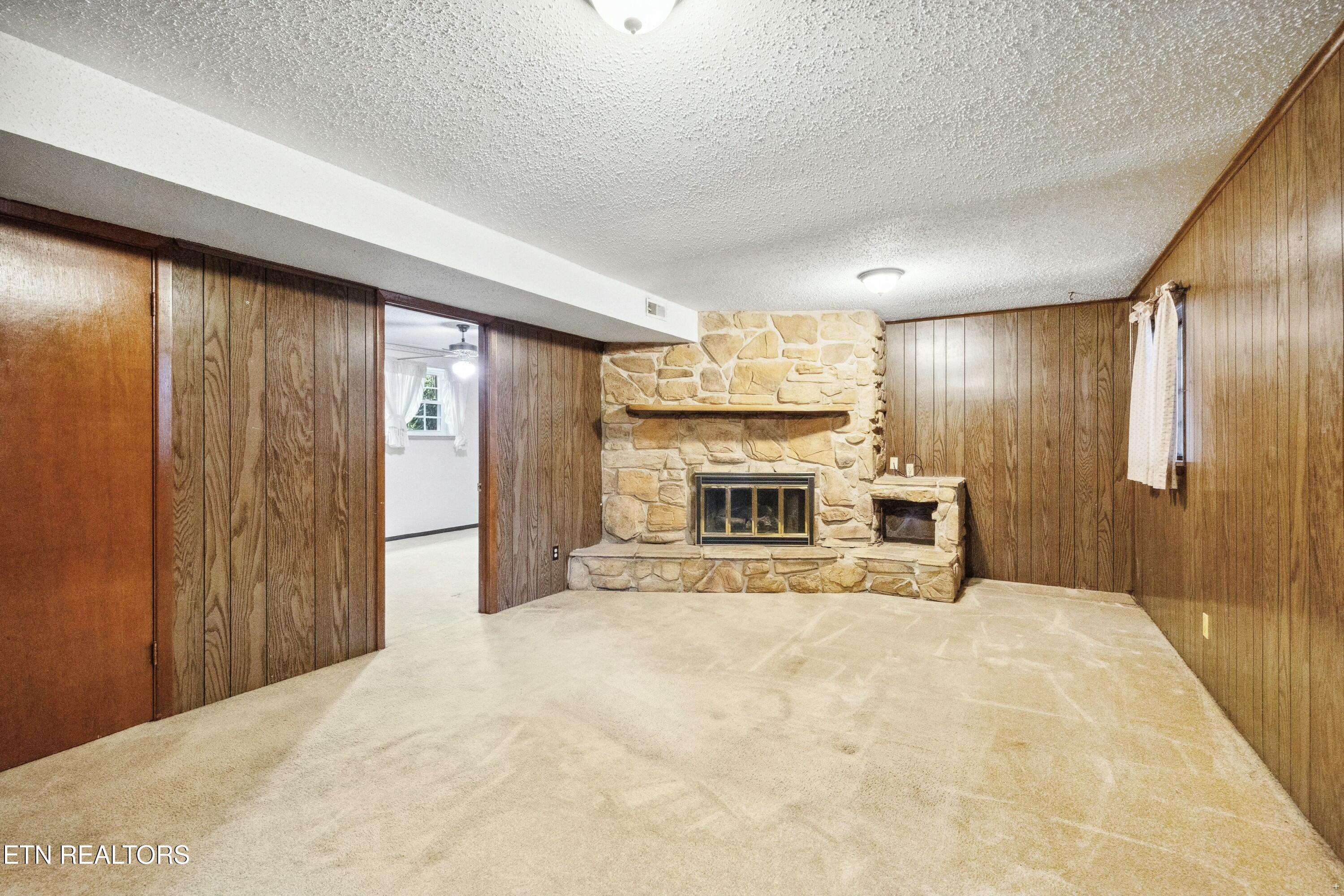 Farragut, TN 37934,12208 Kings Gate Rd