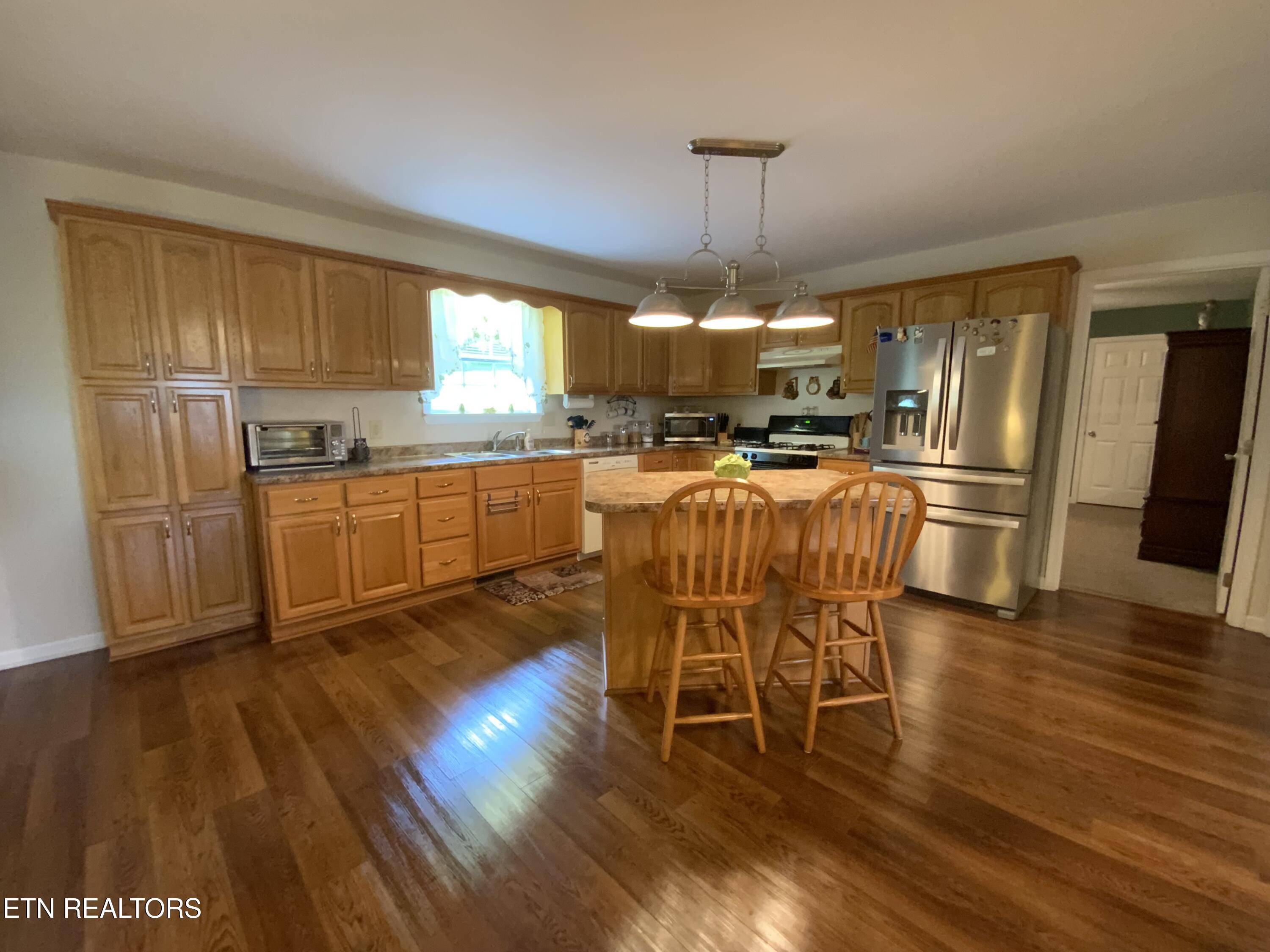 Kingston, TN 37763,1761 River Rd