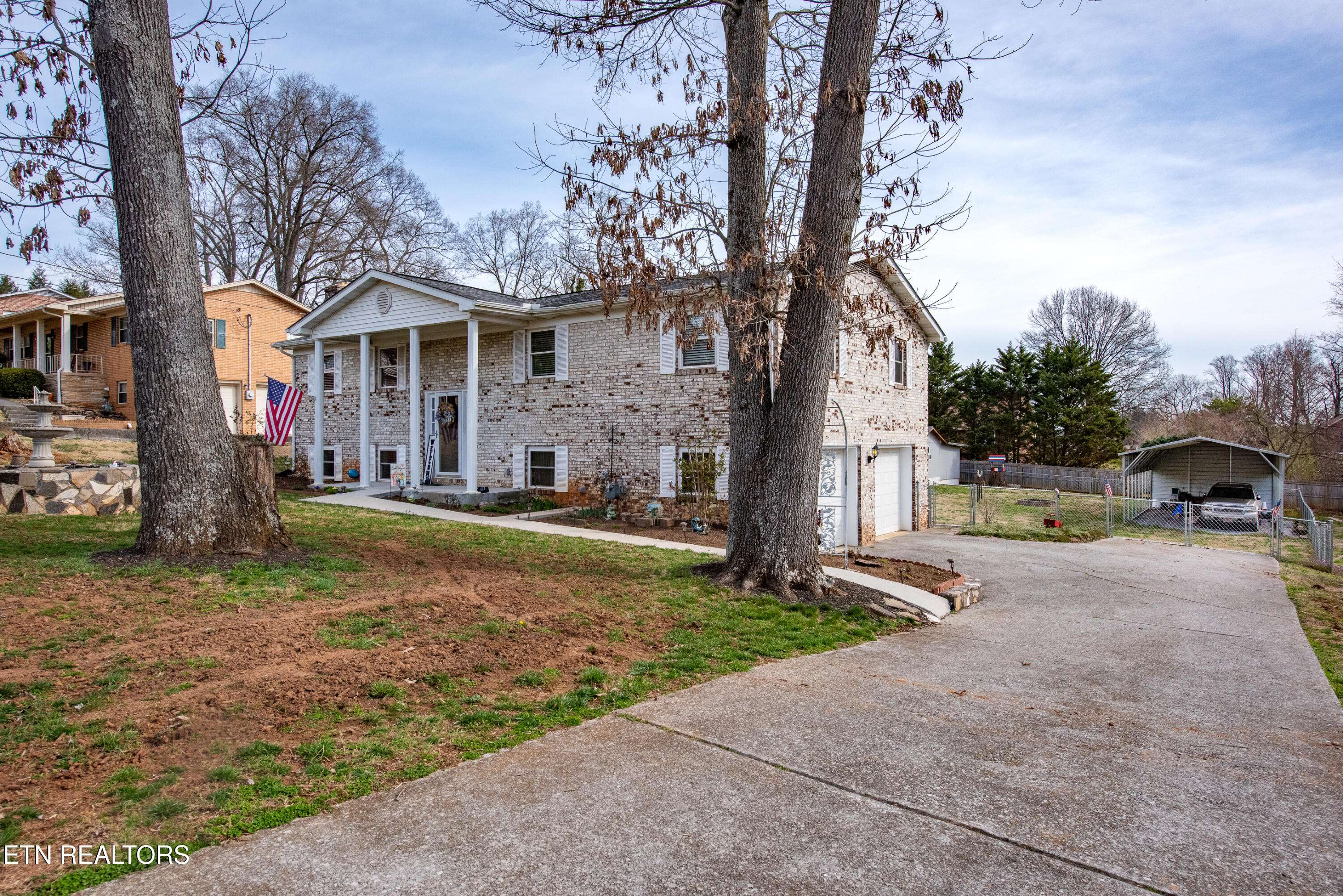 Maryville, TN 37804,122 Swanee DR