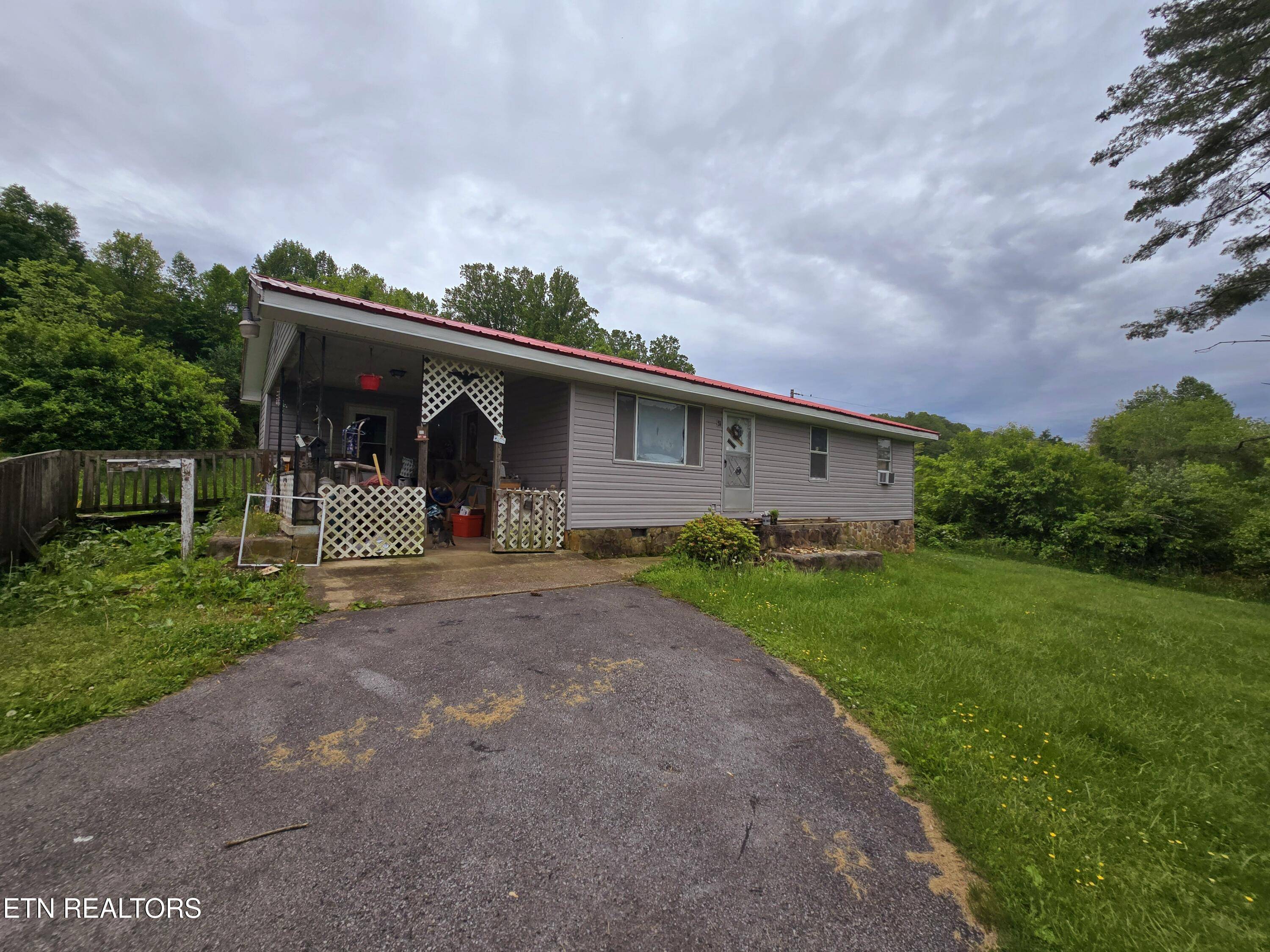 Jonesville, VA 24263,1849 Old Harlan Rd