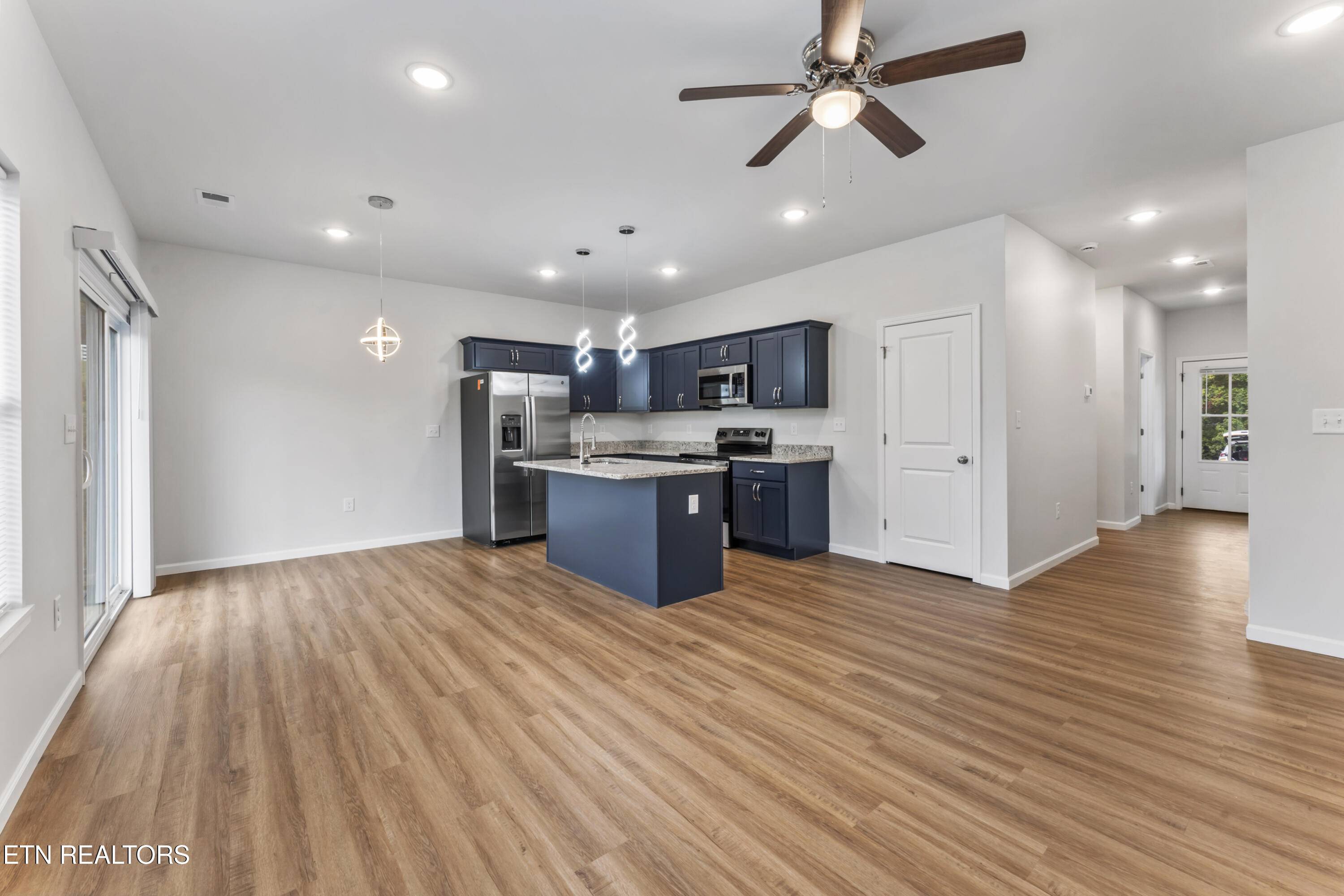 Sevierville, TN 37862,910 Lacy CT