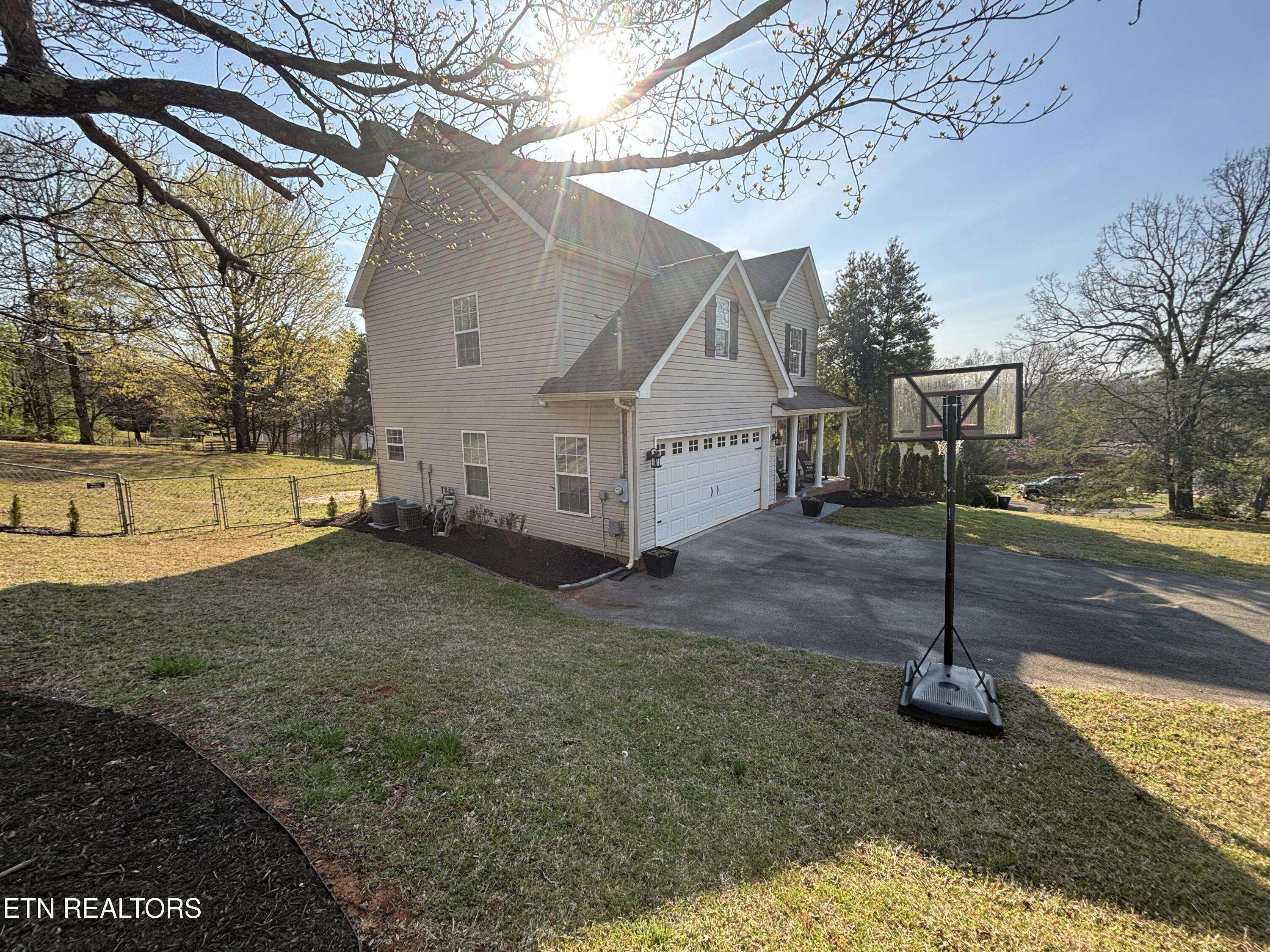 Lenoir City, TN 37772,265 Oakwood Estates DR
