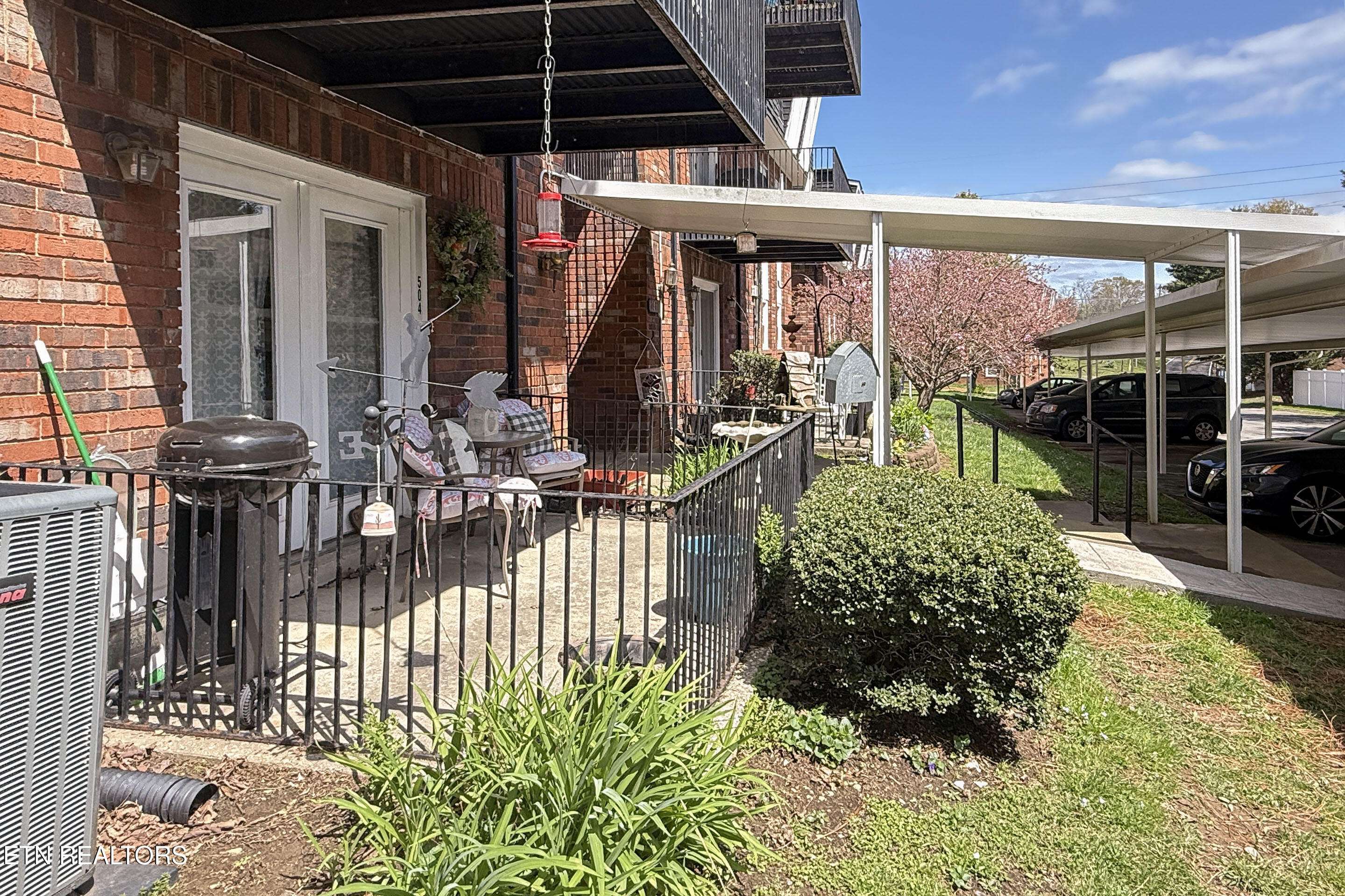 Knoxville, TN 37918,1617 Woodrow DR #504