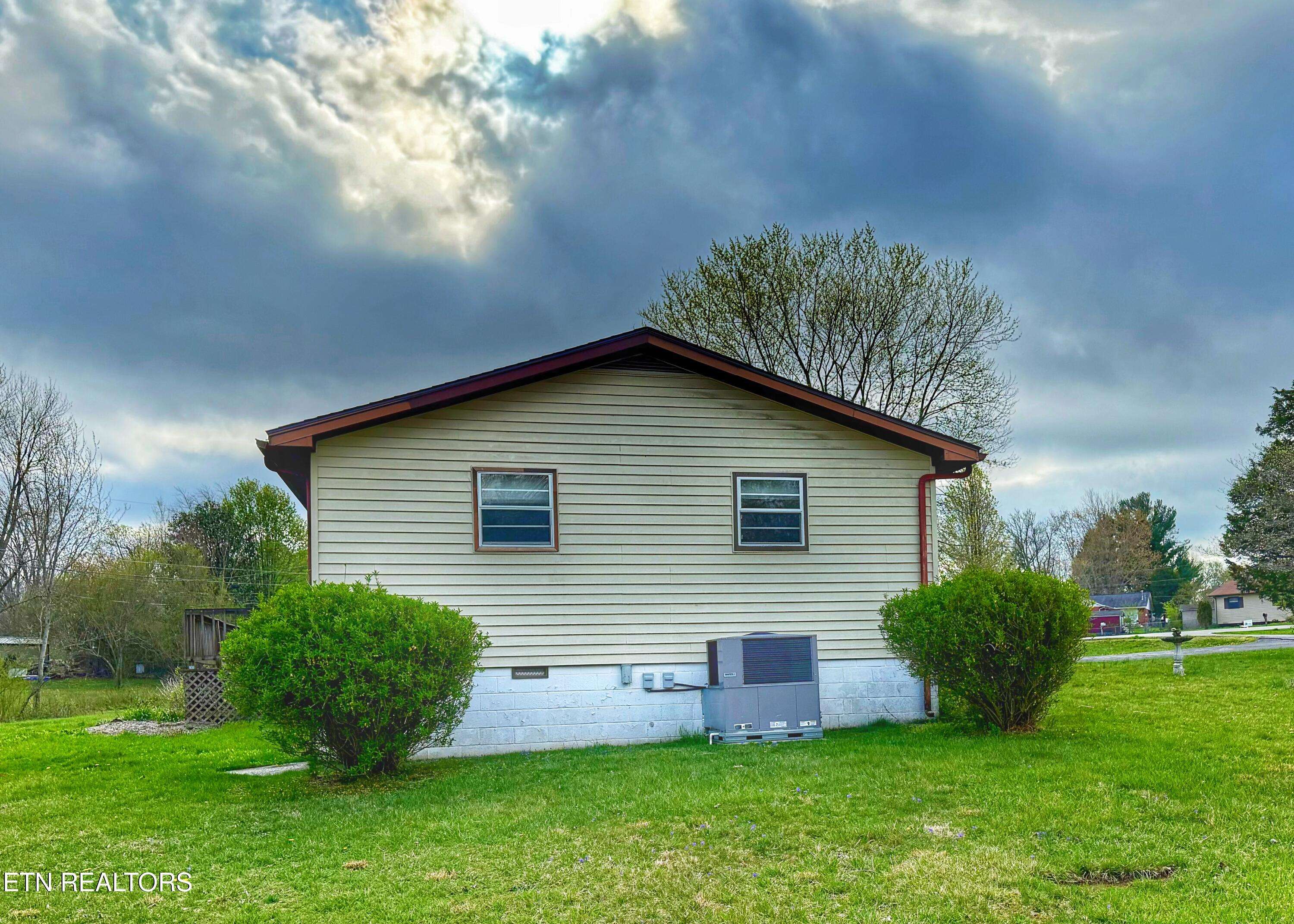 Crossville, TN 38555,27 Oxford DR